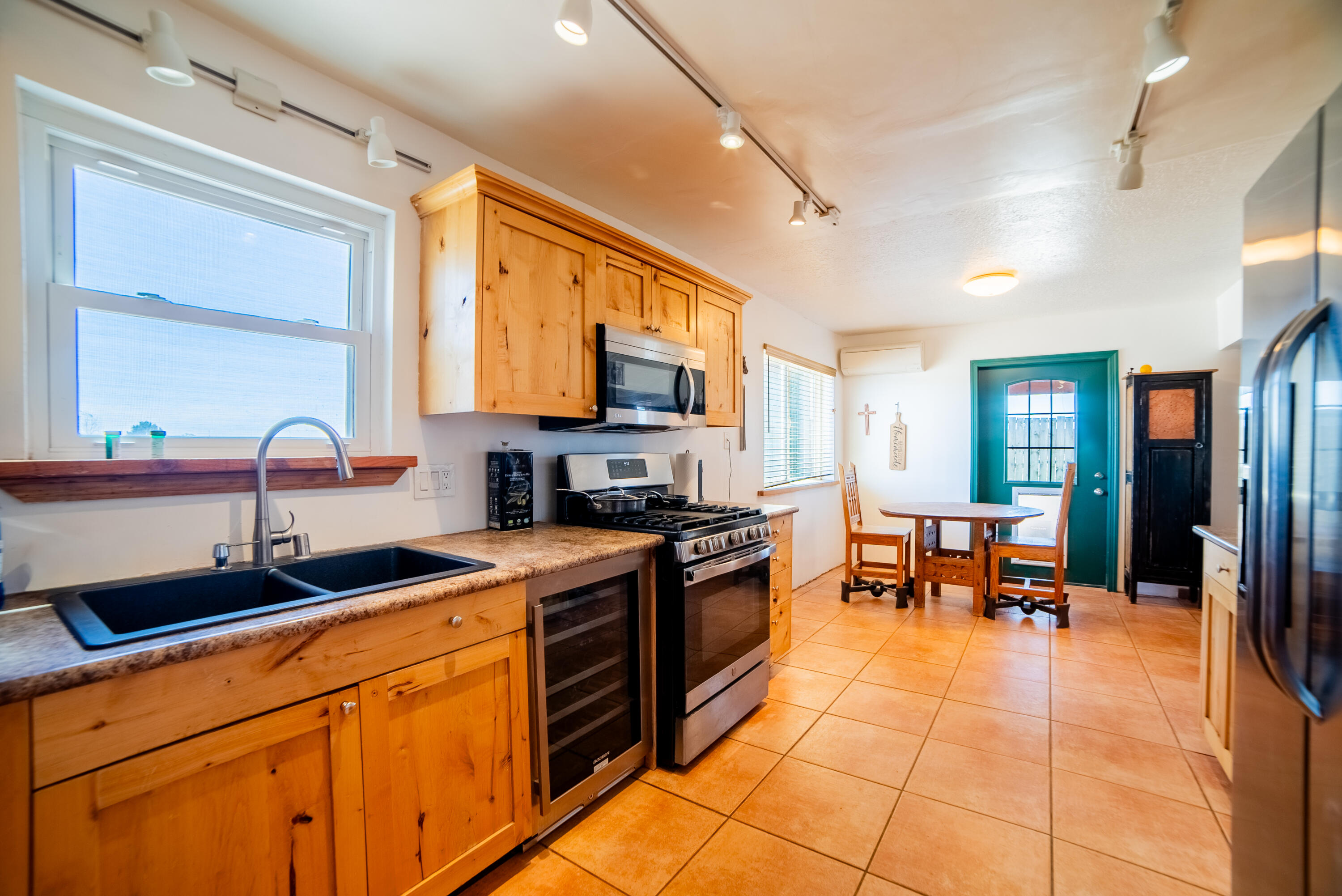 1407 Borrego