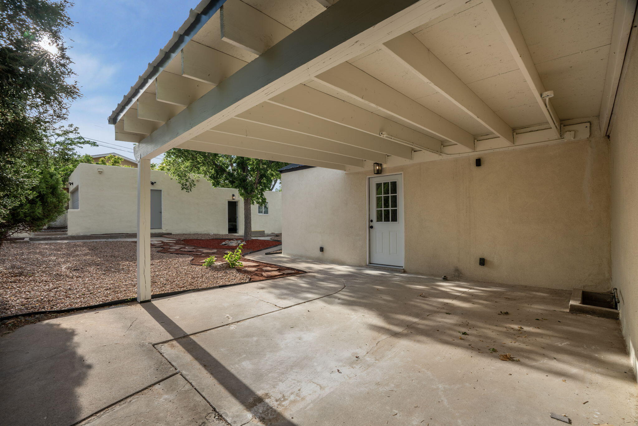 219 Solano Drive SE