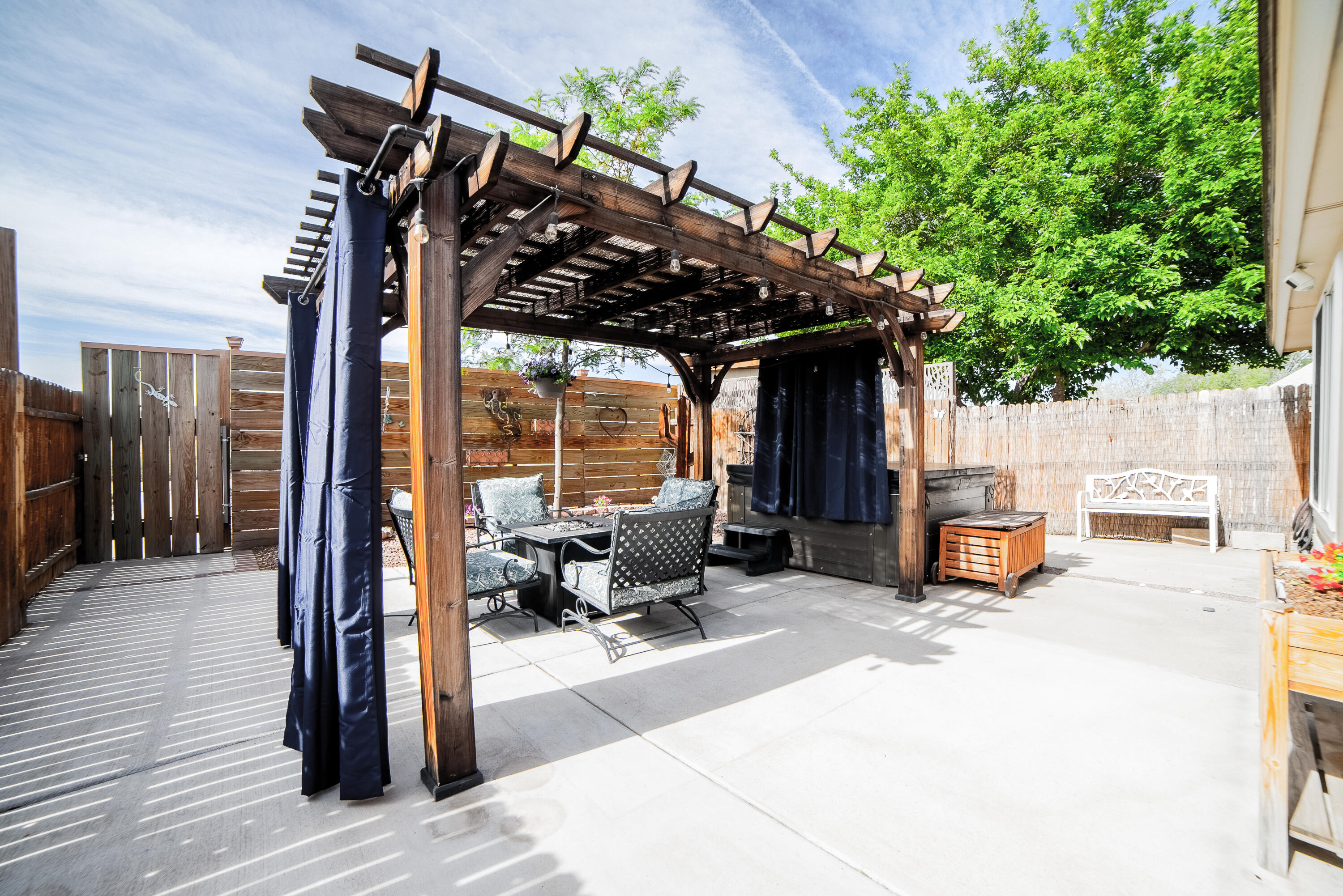 5308 Chuckwagon Trail NW