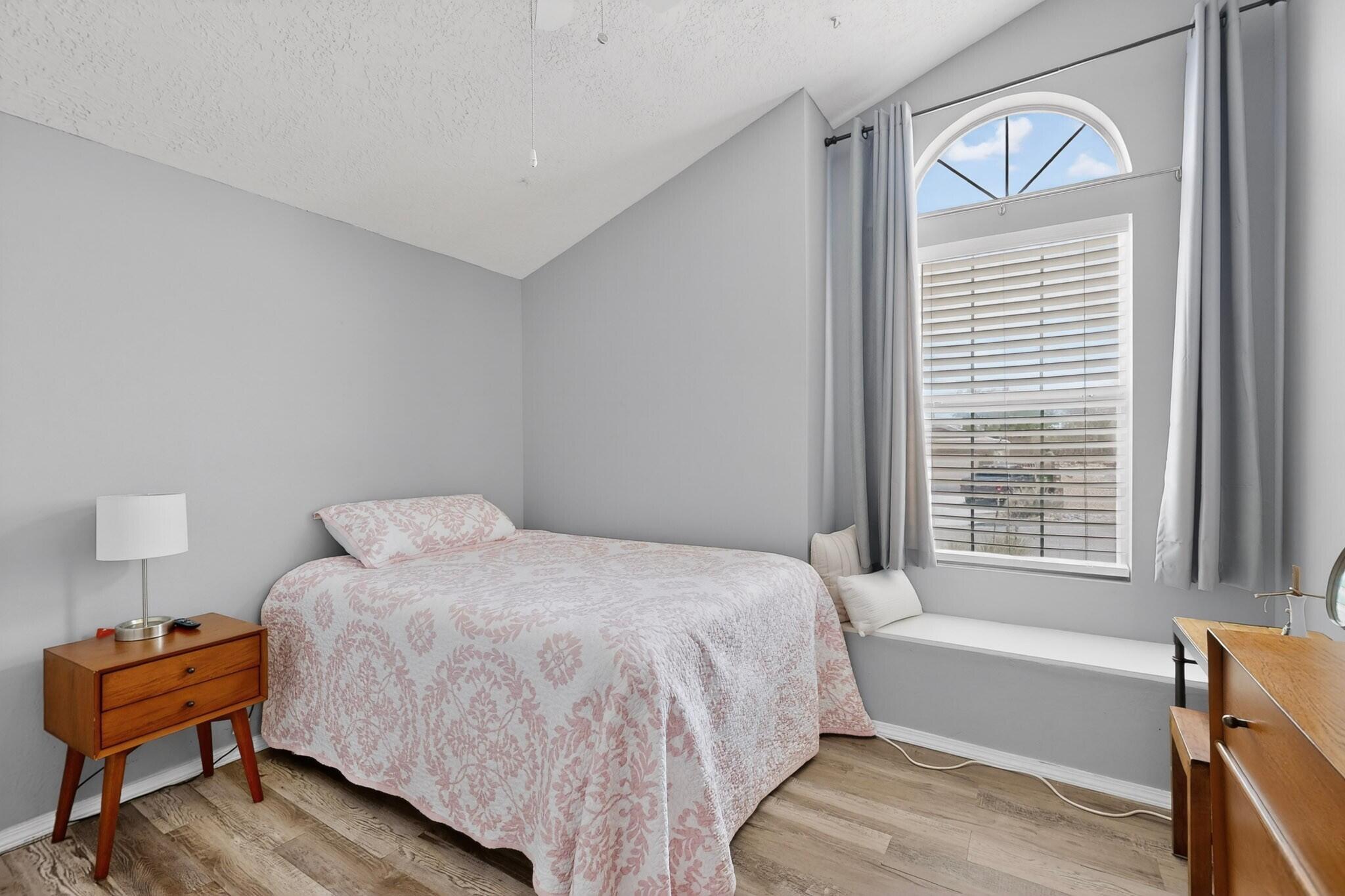 45 Castle Rock Road SE