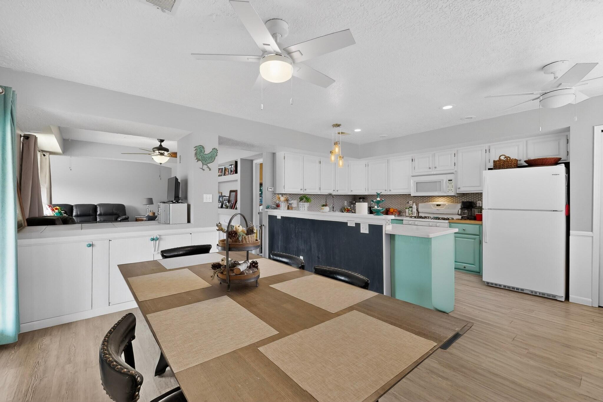 45 Castle Rock Road SE