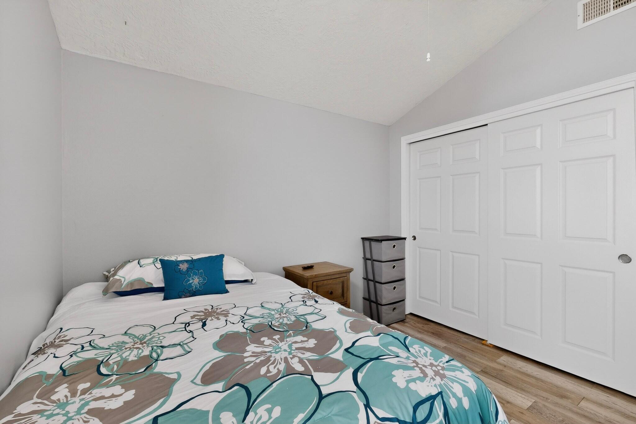 45 Castle Rock Road SE