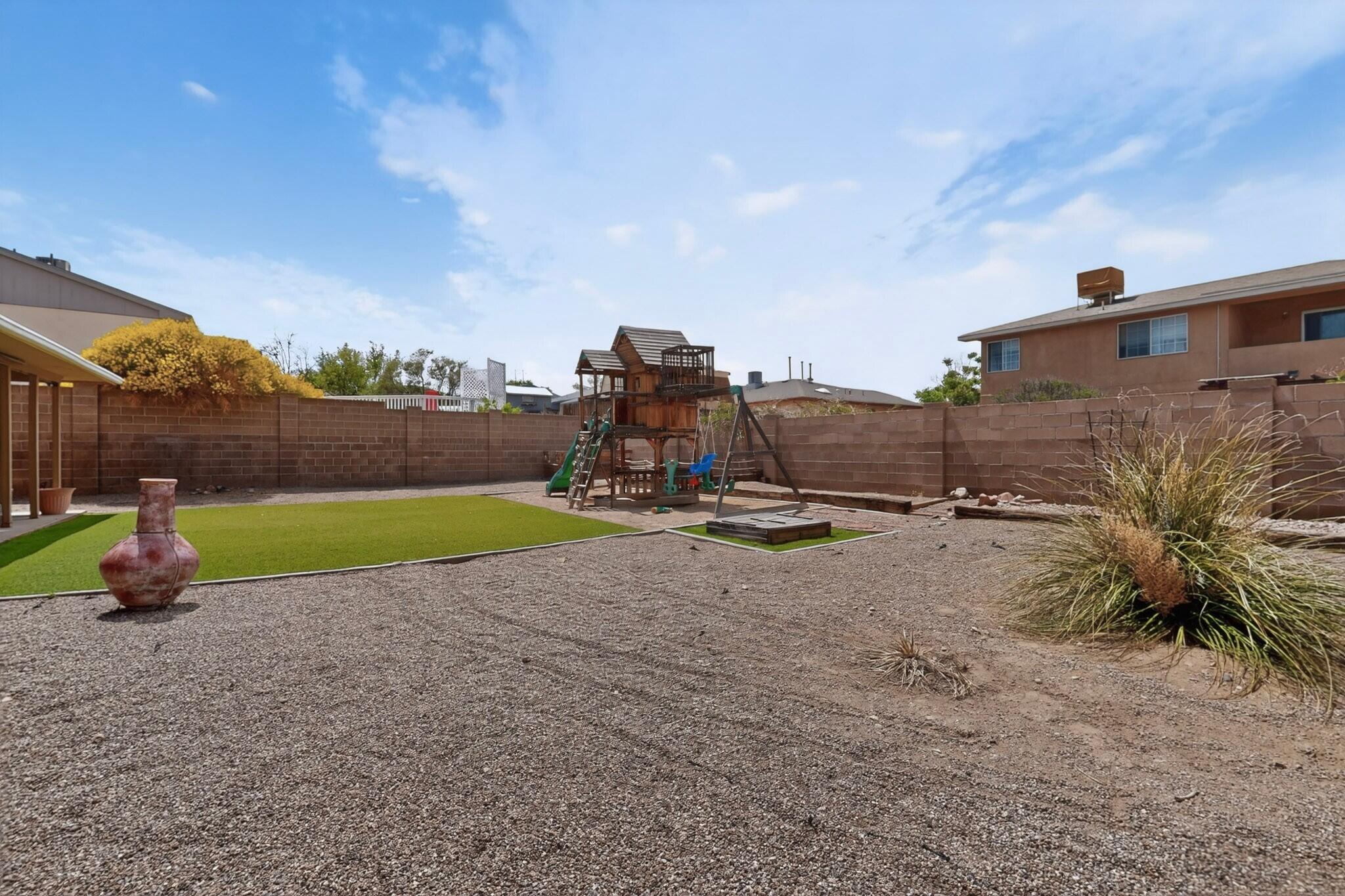 45 Castle Rock Road SE