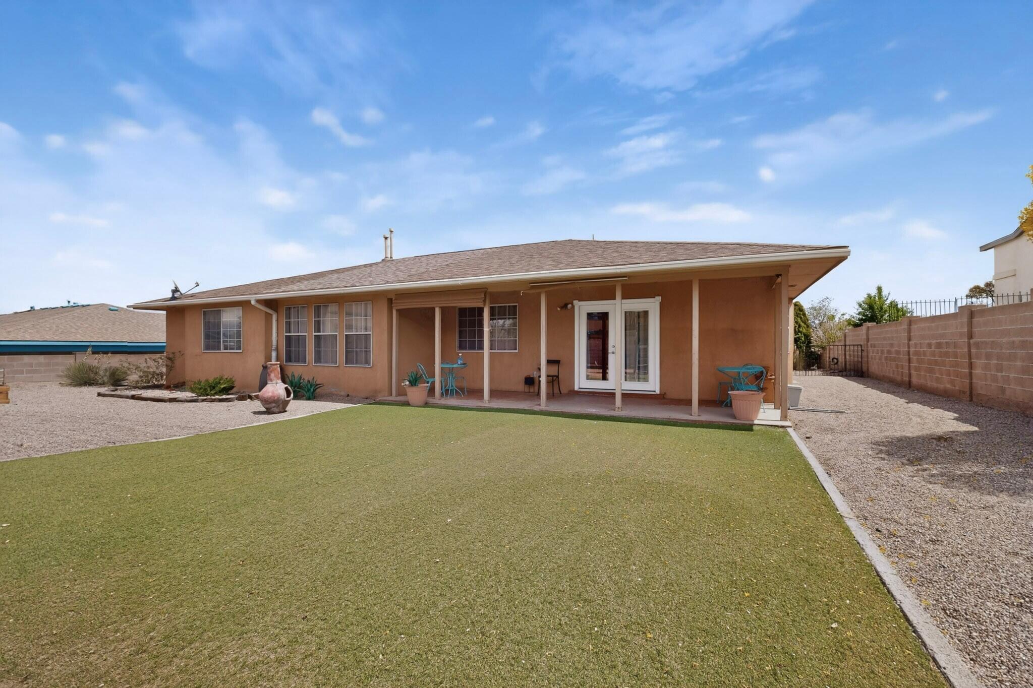 45 Castle Rock Road SE