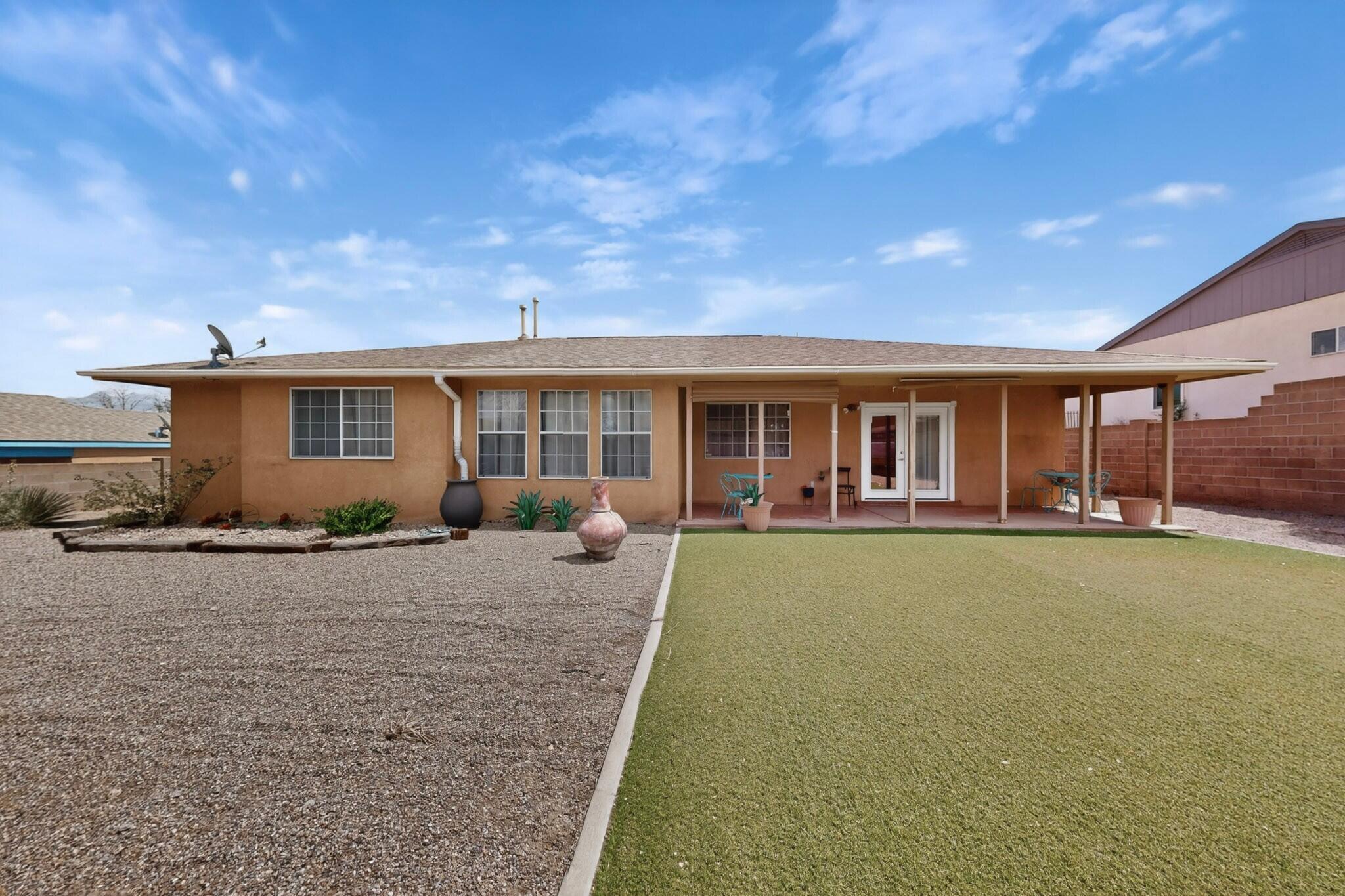 45 Castle Rock Road SE