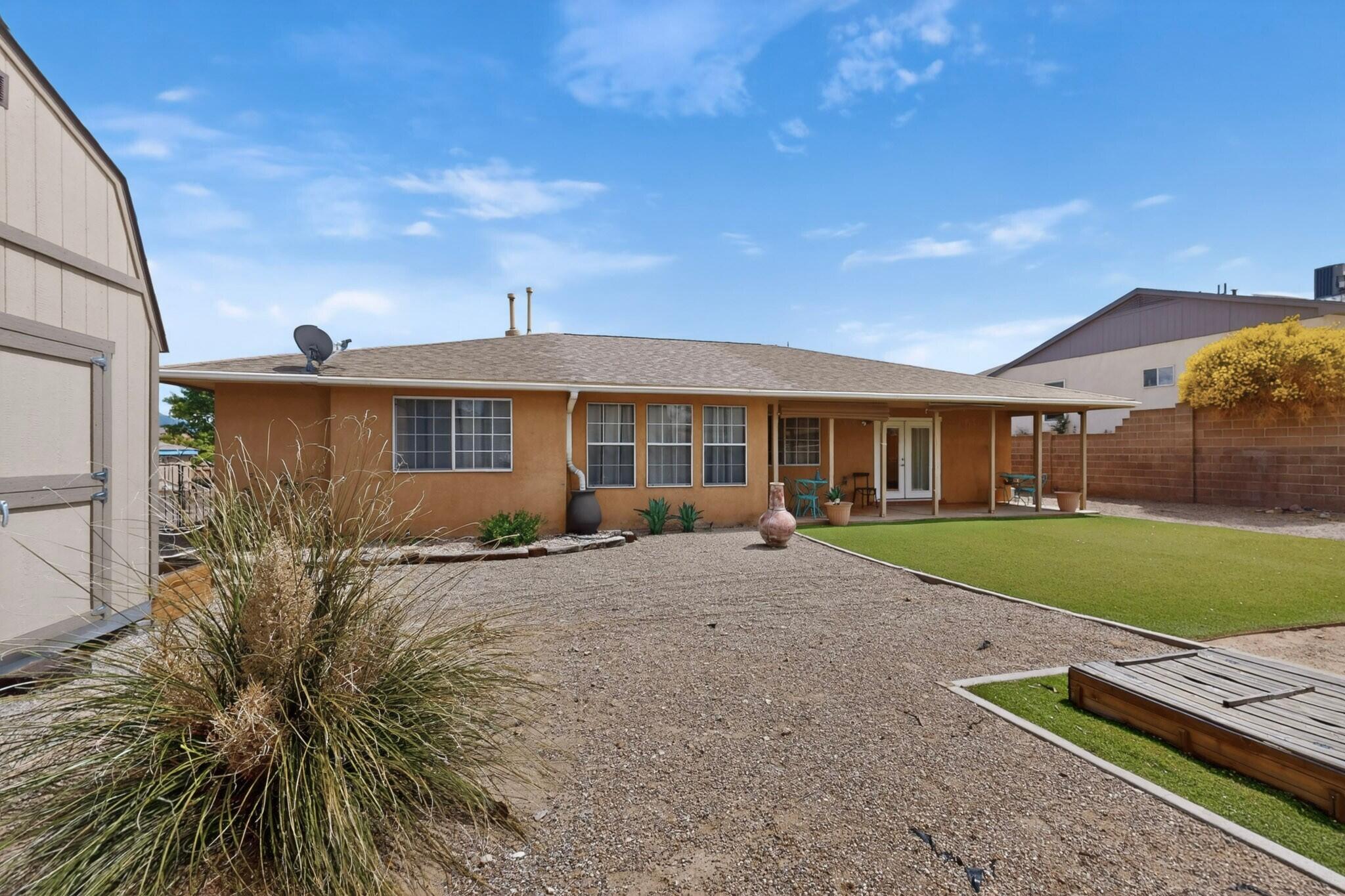 45 Castle Rock Road SE