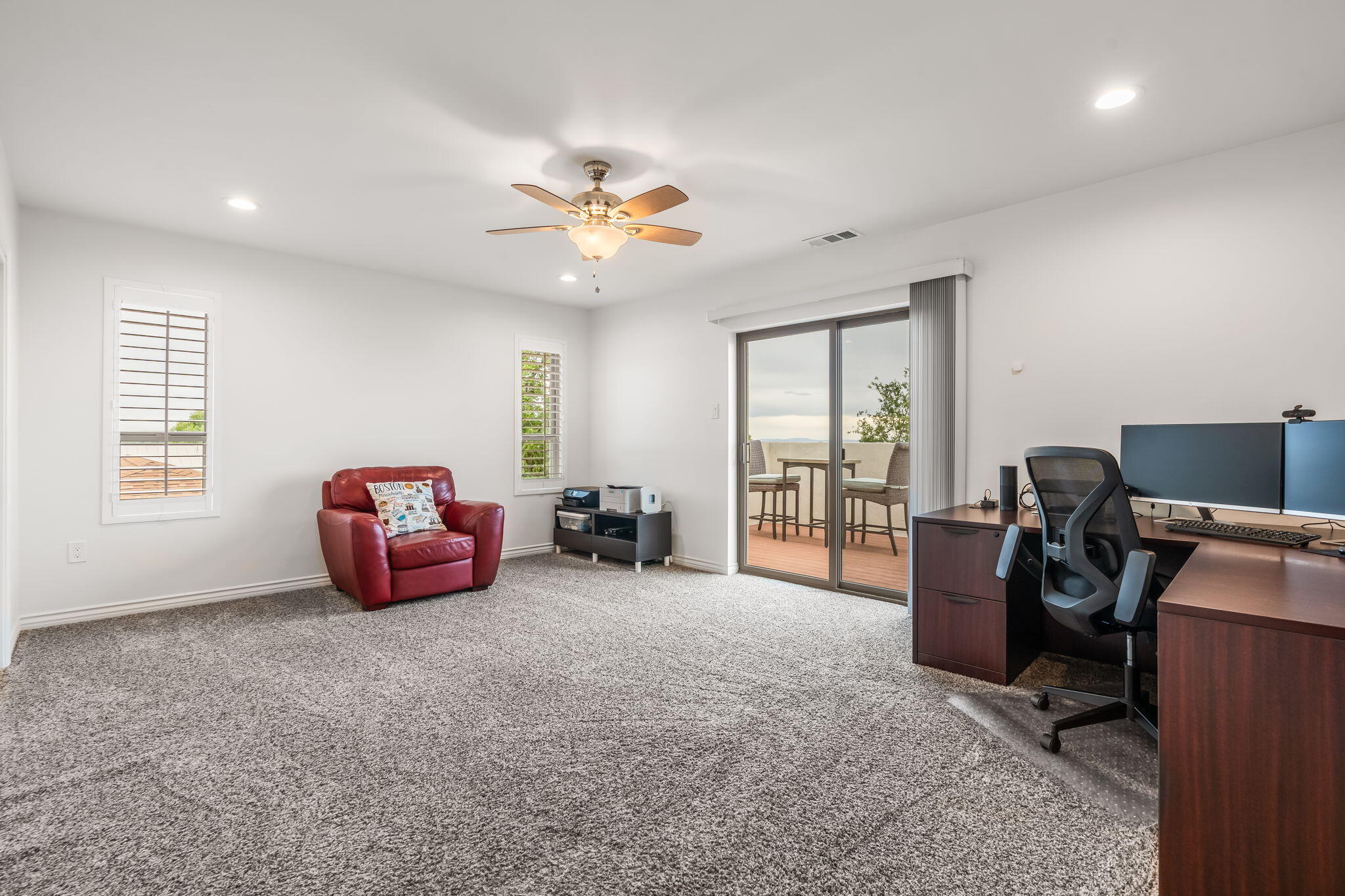 3901 Calle Pino NE