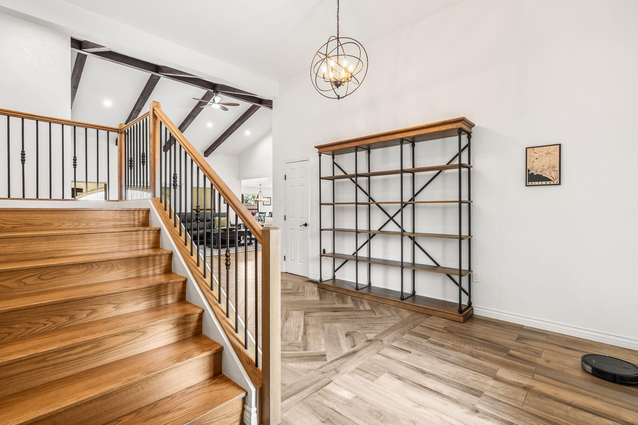 3901 Calle Pino NE