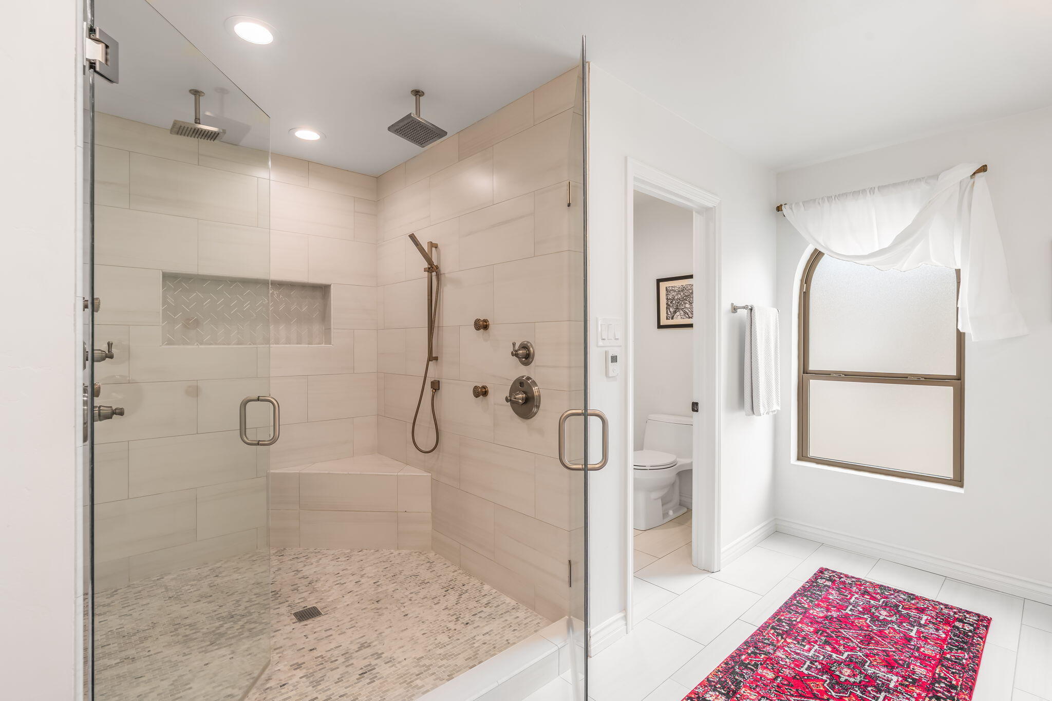 3901 Calle Pino NE