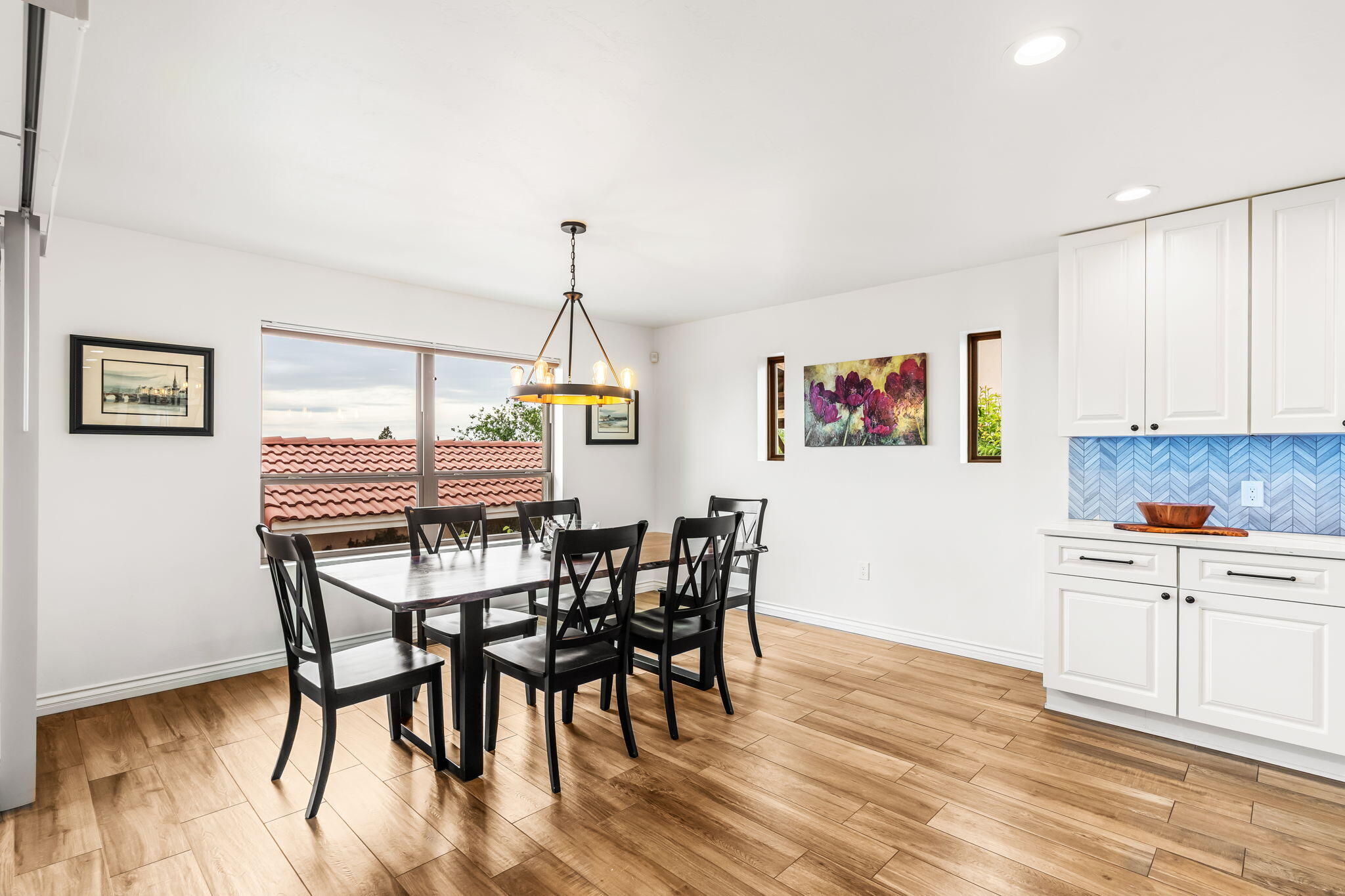 3901 Calle Pino NE