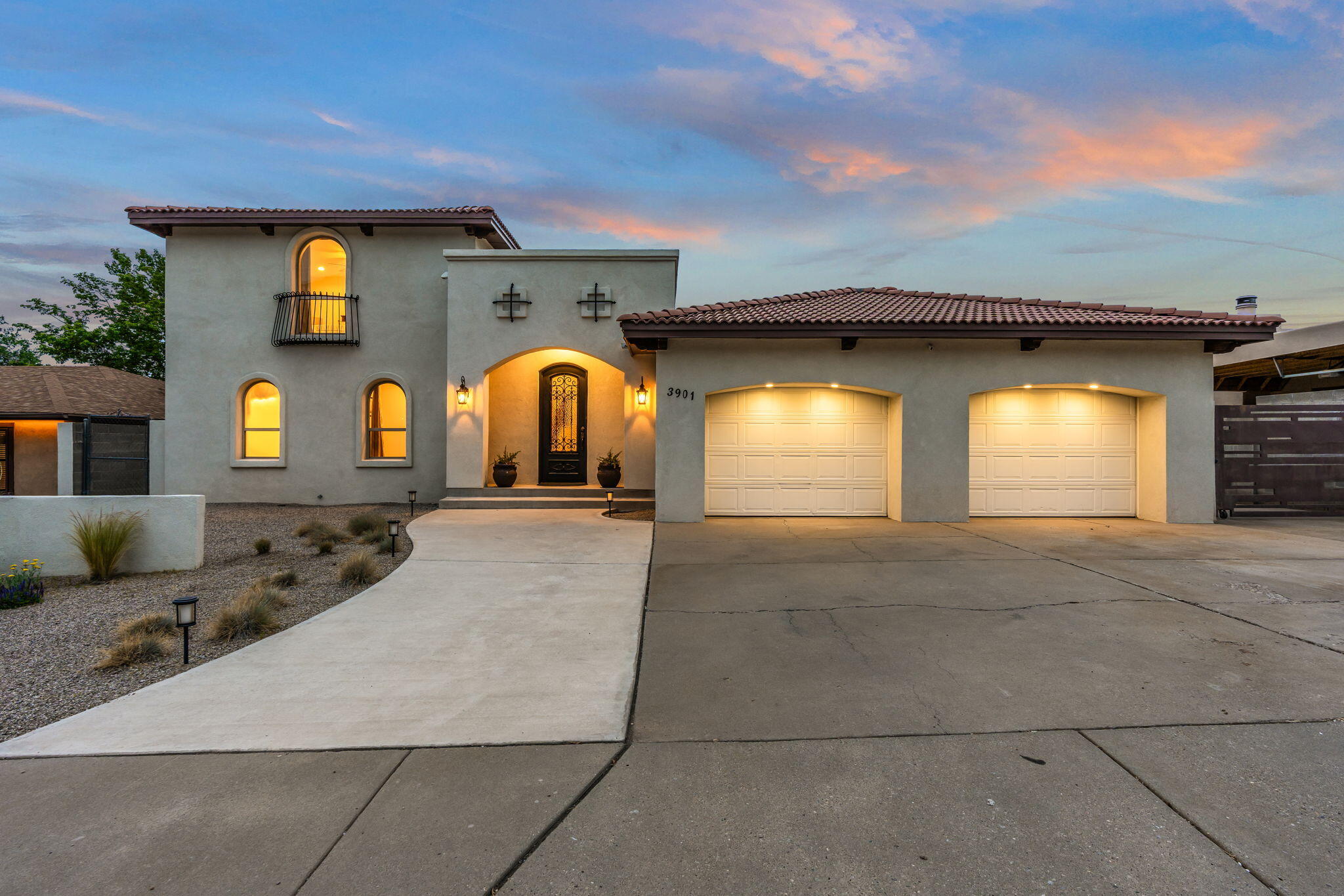 3901 Calle Pino NE