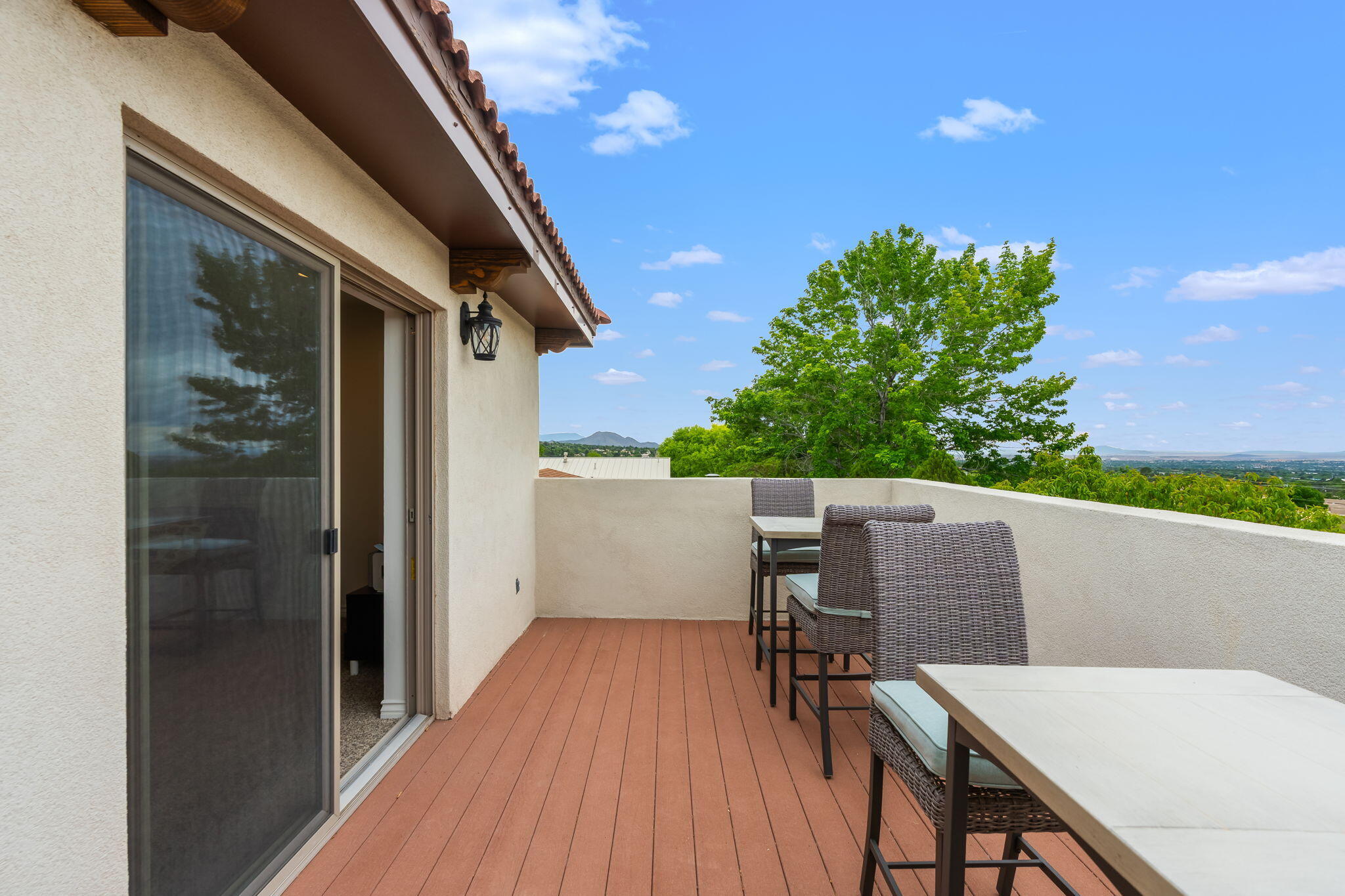 3901 Calle Pino NE