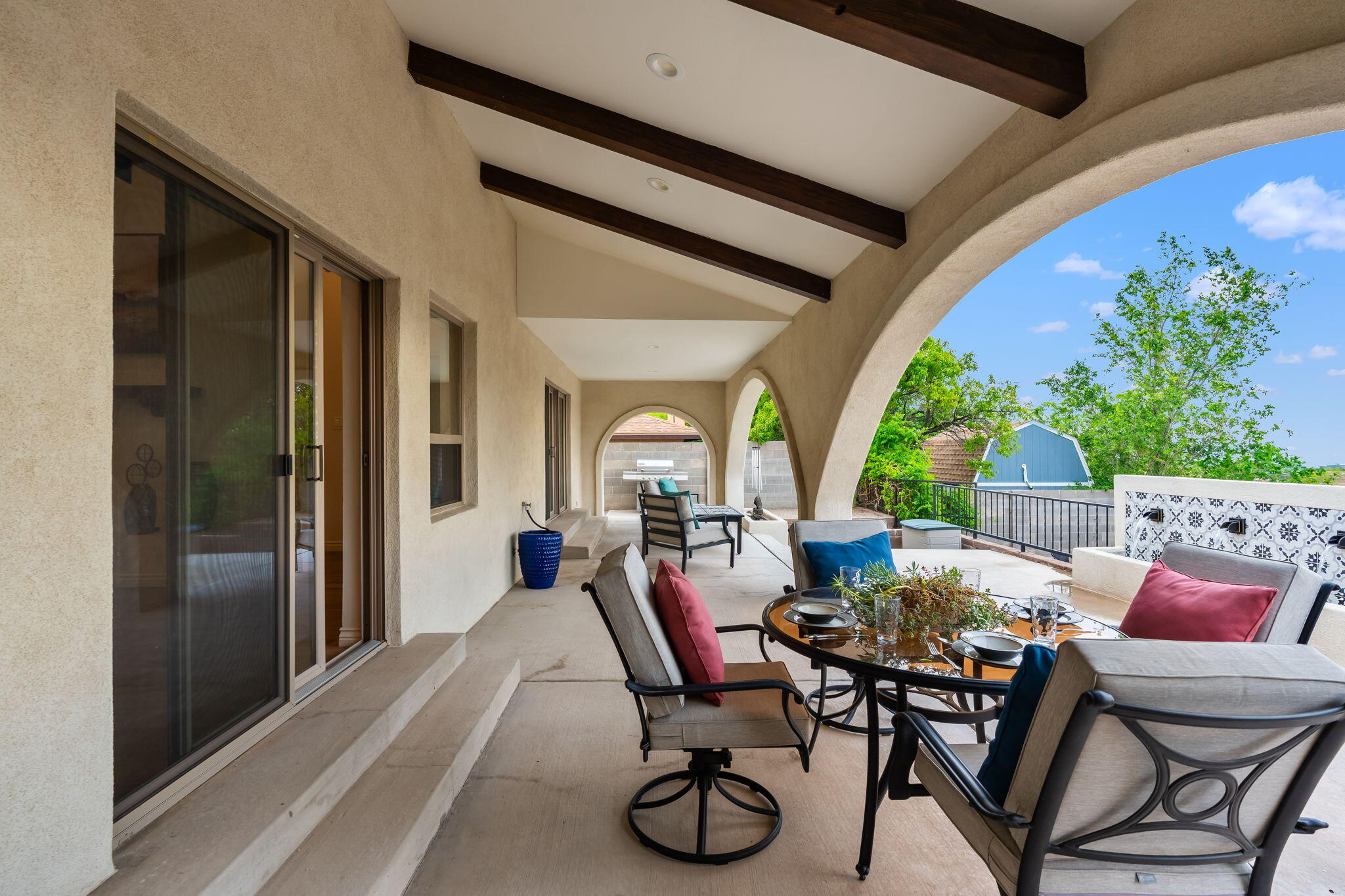 3901 Calle Pino NE