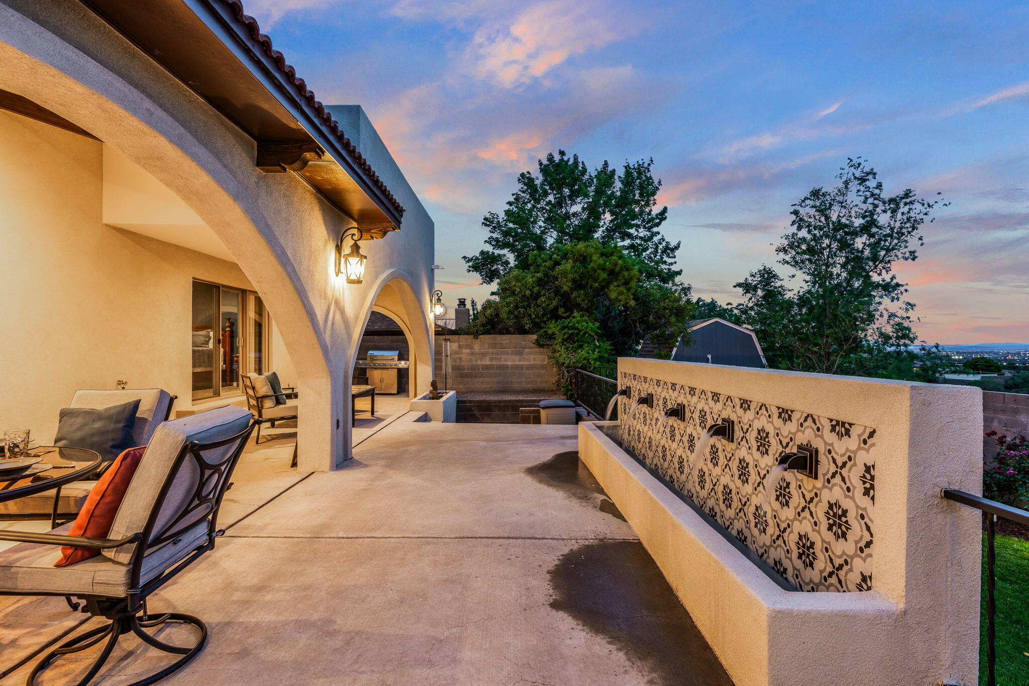3901 Calle Pino NE