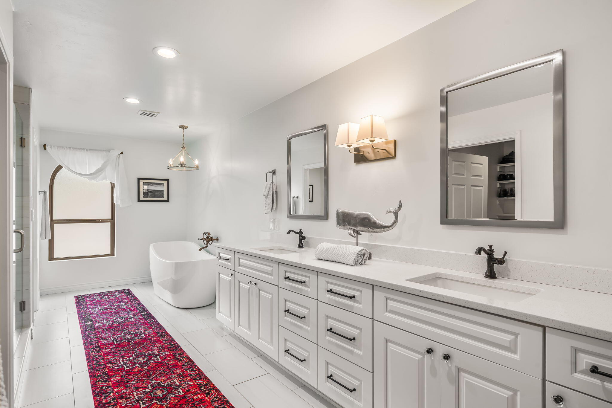 3901 Calle Pino NE