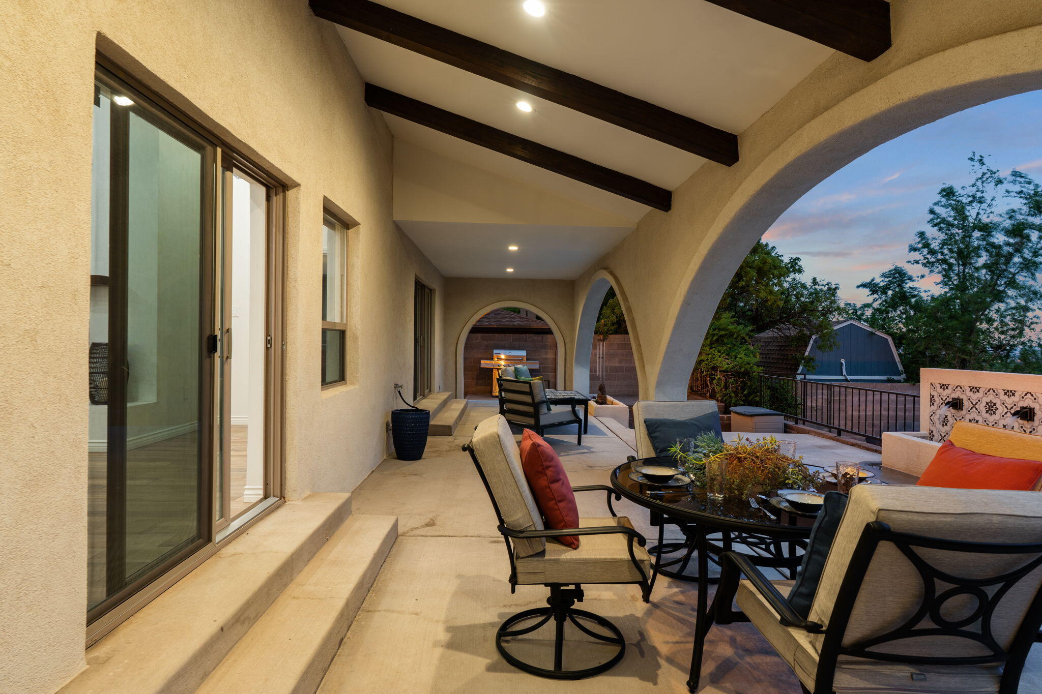 3901 Calle Pino NE