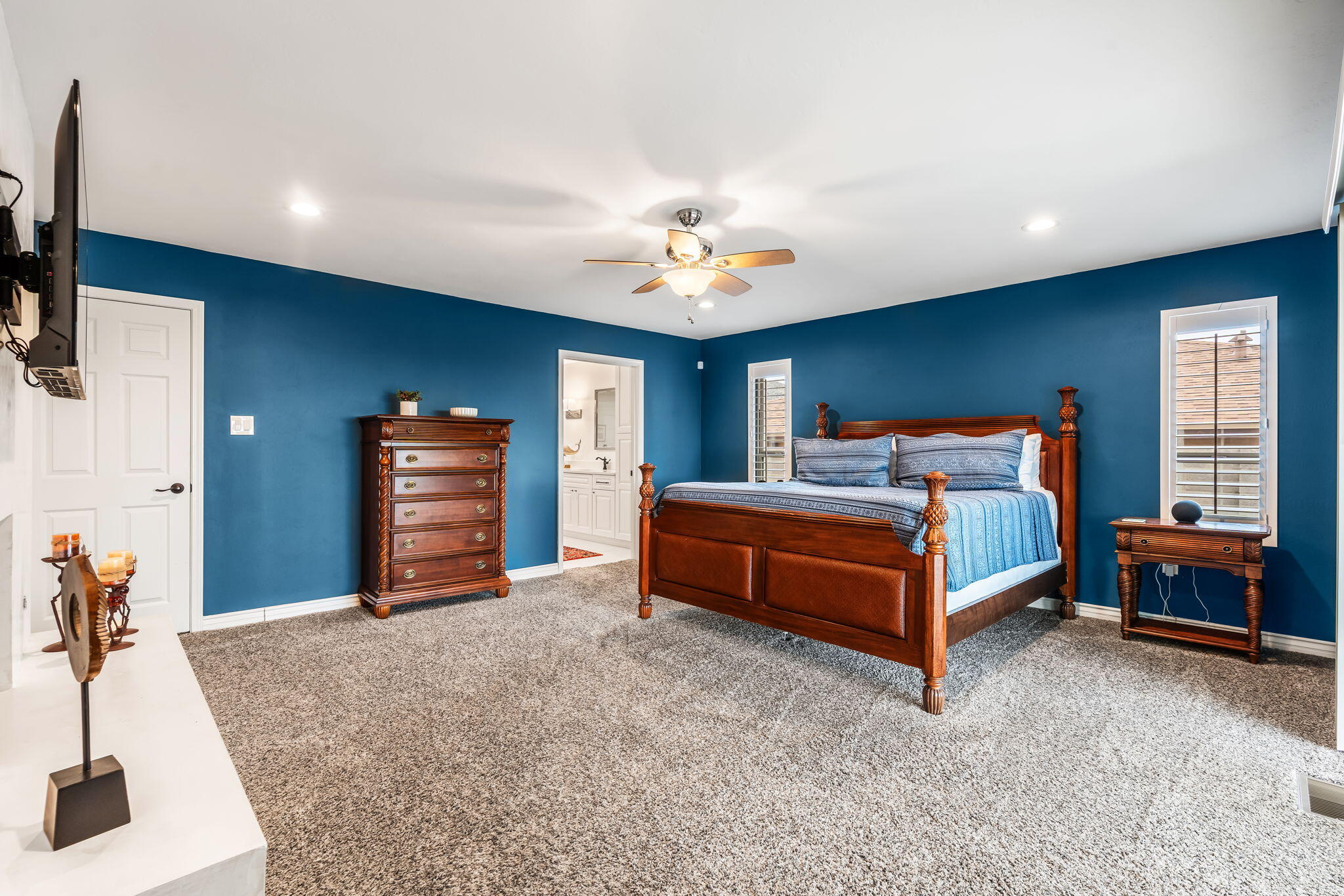 3901 Calle Pino NE