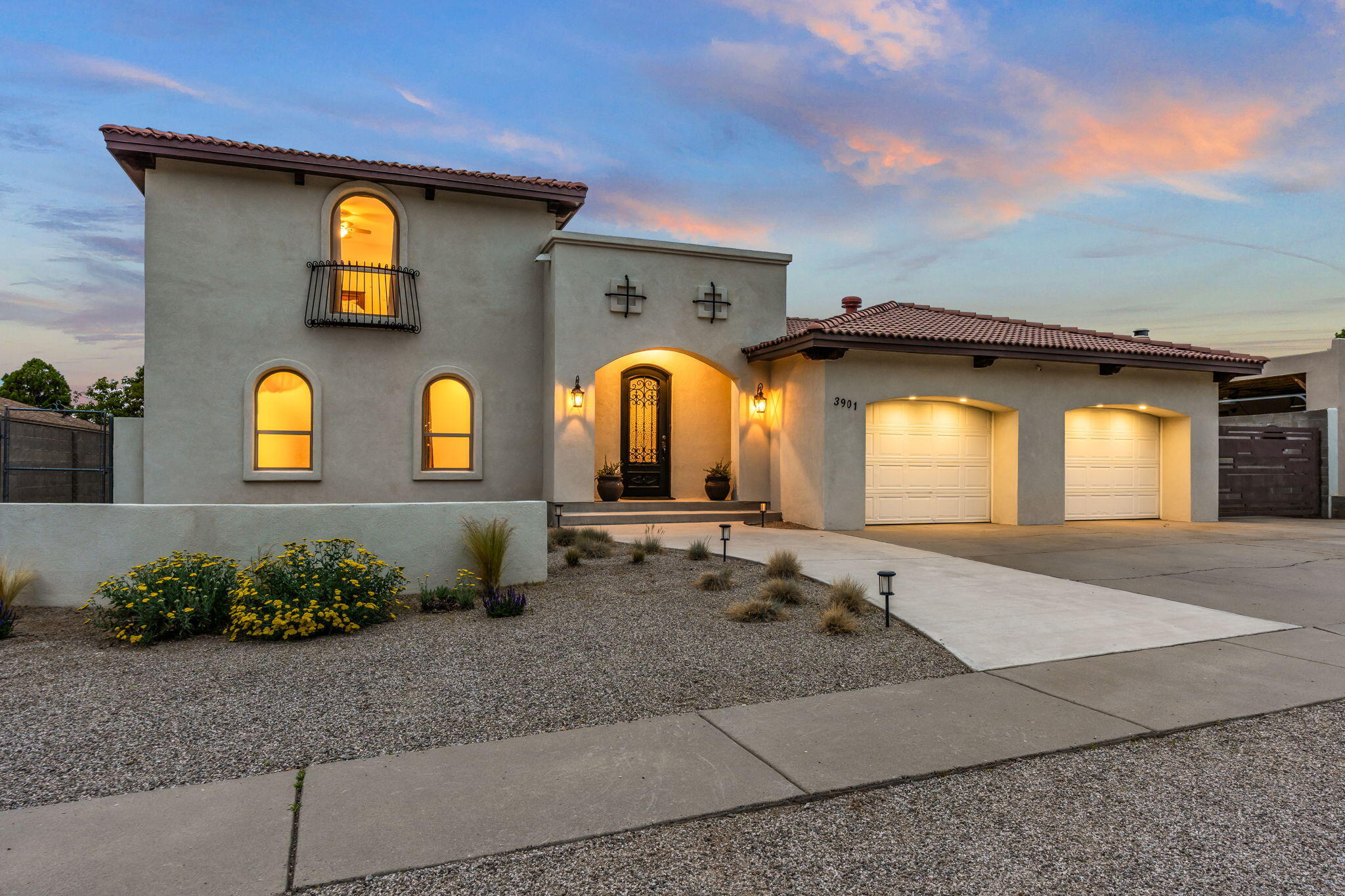 3901 Calle Pino NE