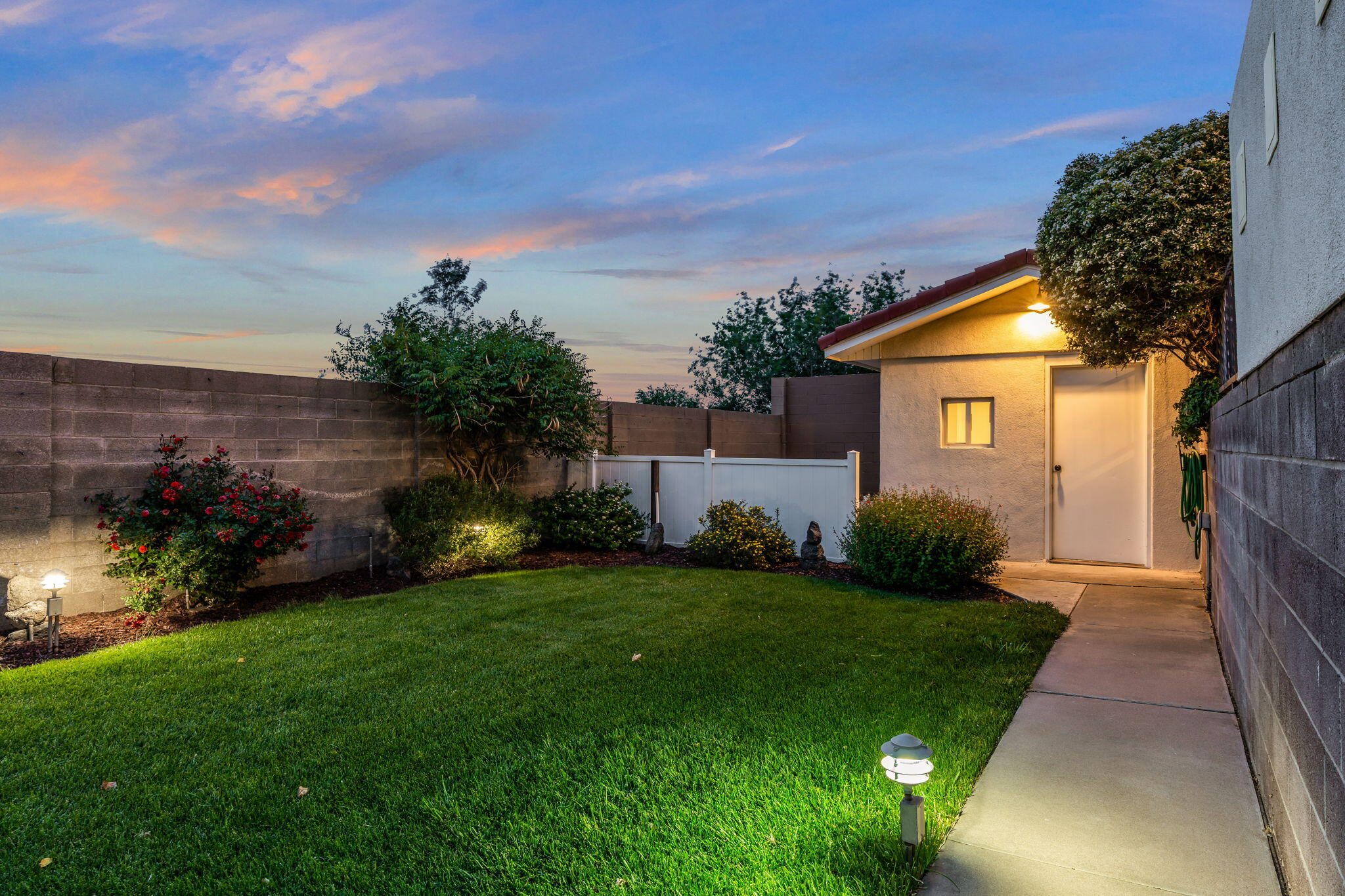 3901 Calle Pino NE