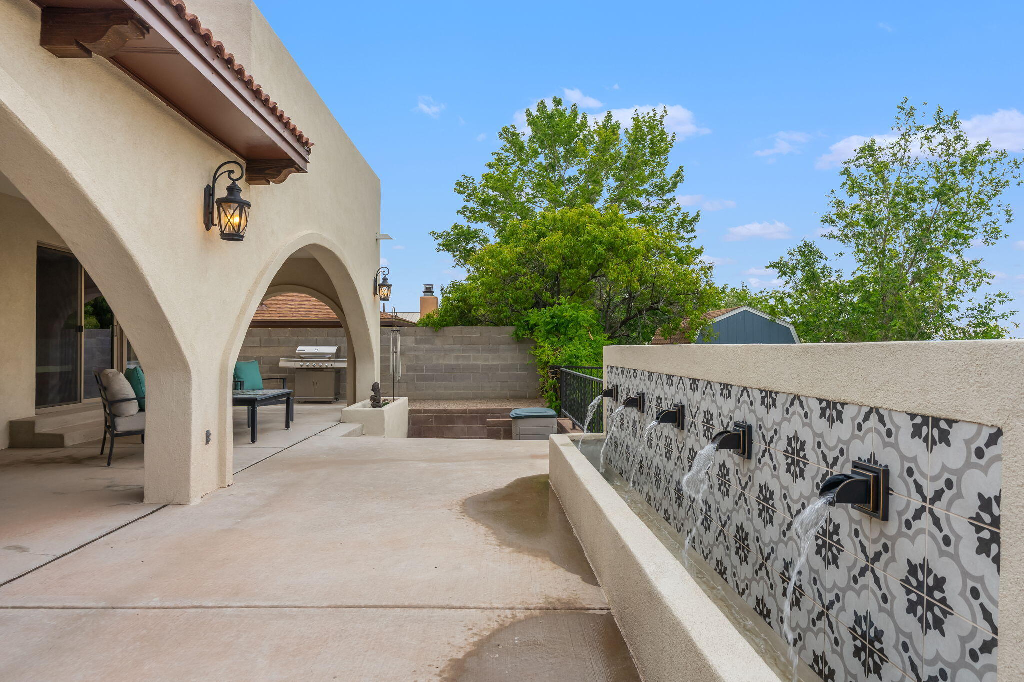 3901 Calle Pino NE