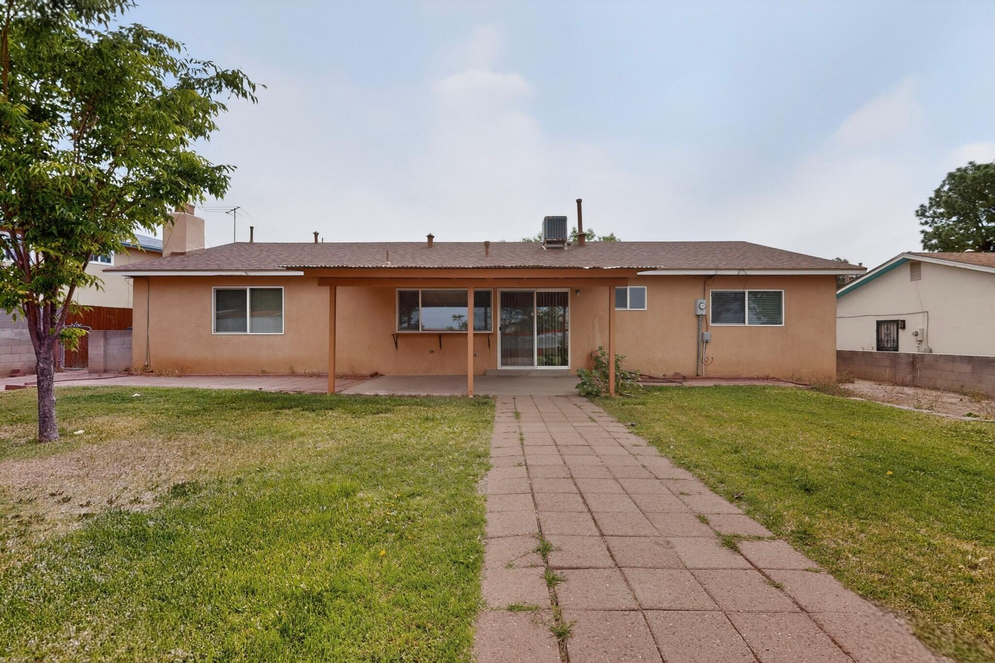 4521 Jamaica Drive NE