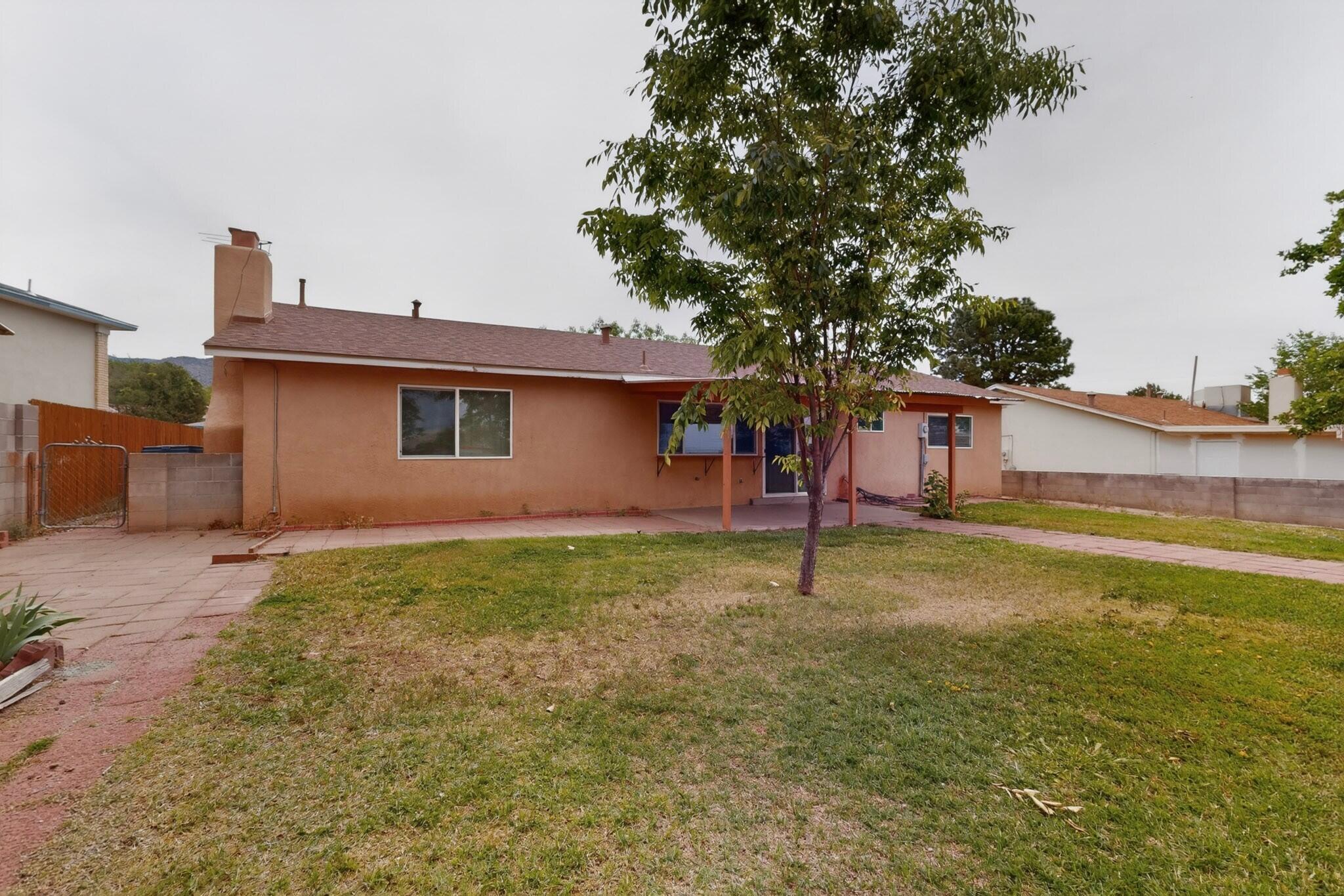 4521 Jamaica Drive NE