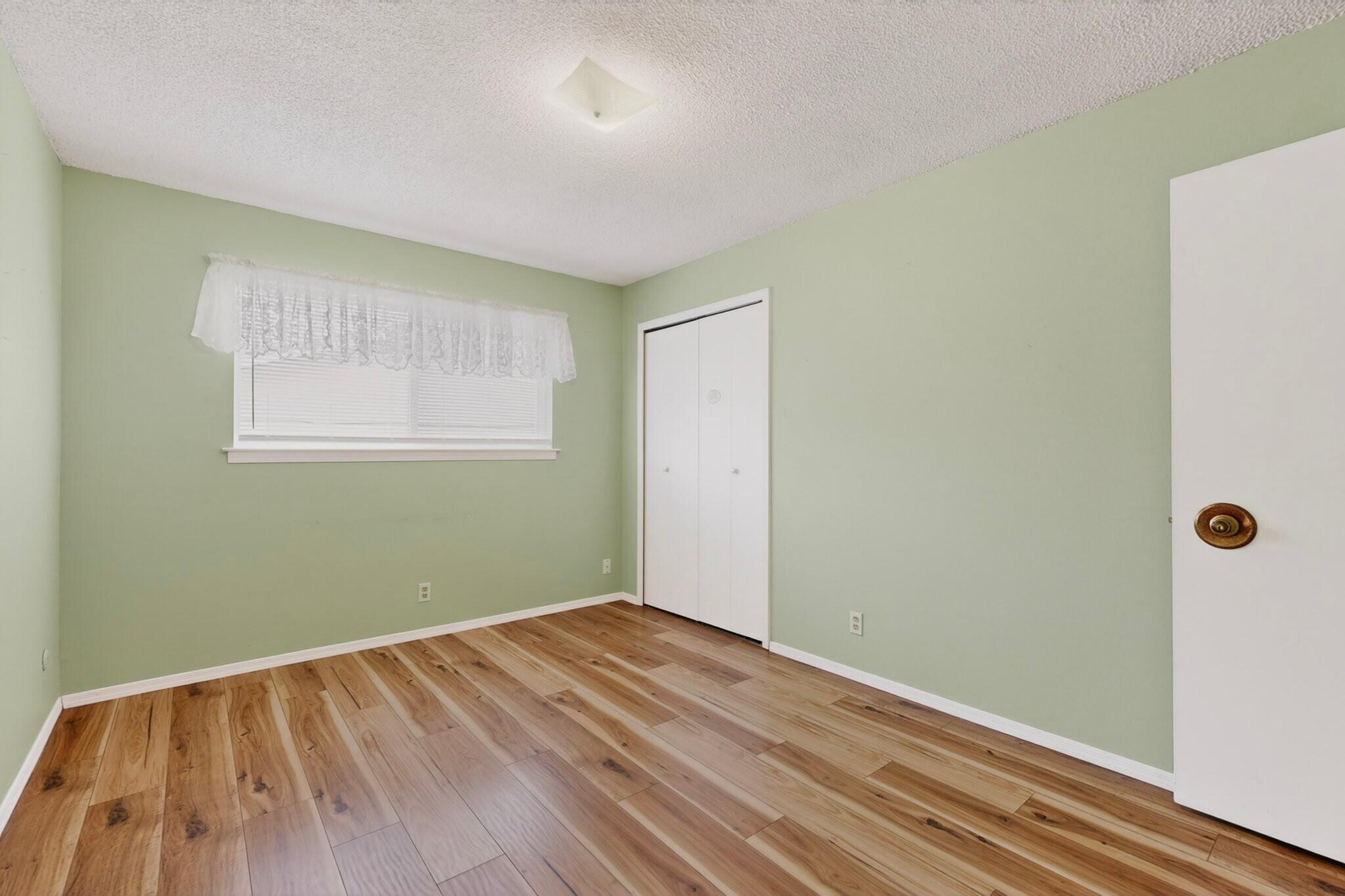 4521 Jamaica Drive NE