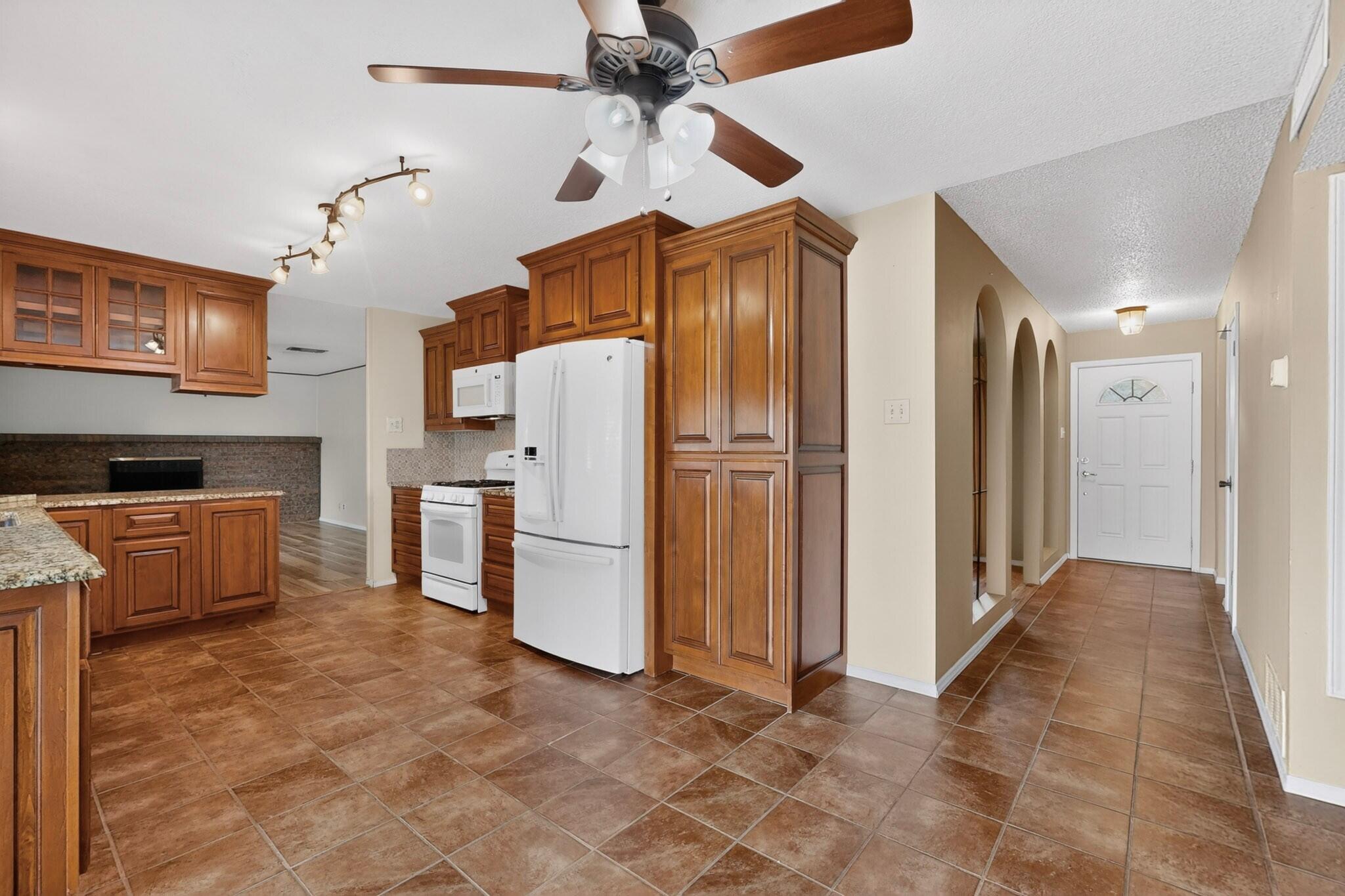 4521 Jamaica Drive NE