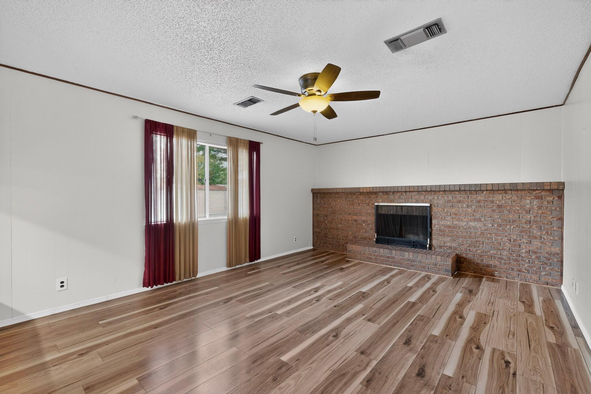 4521 Jamaica Drive NE