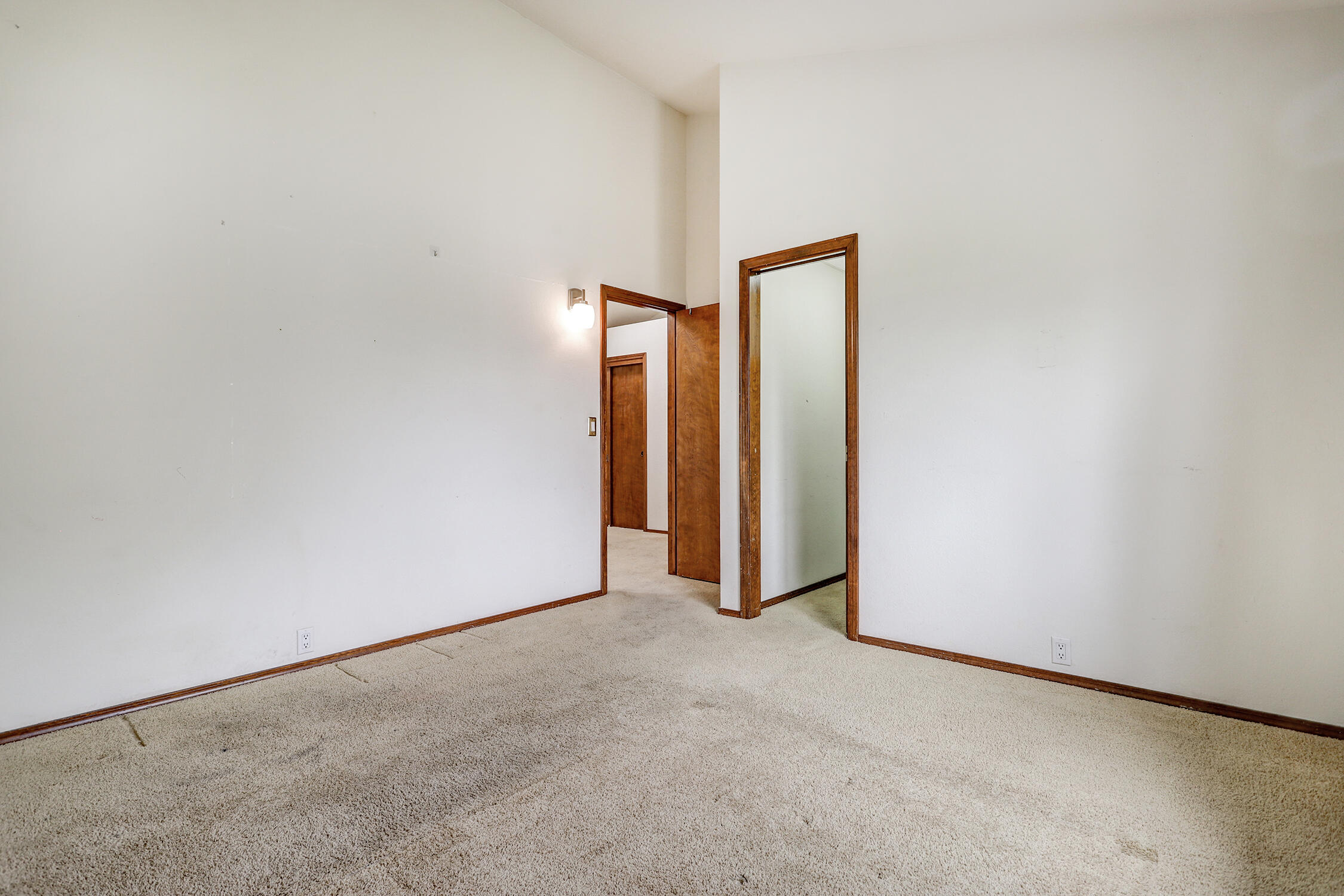 10713 Griffith Park Drive NE