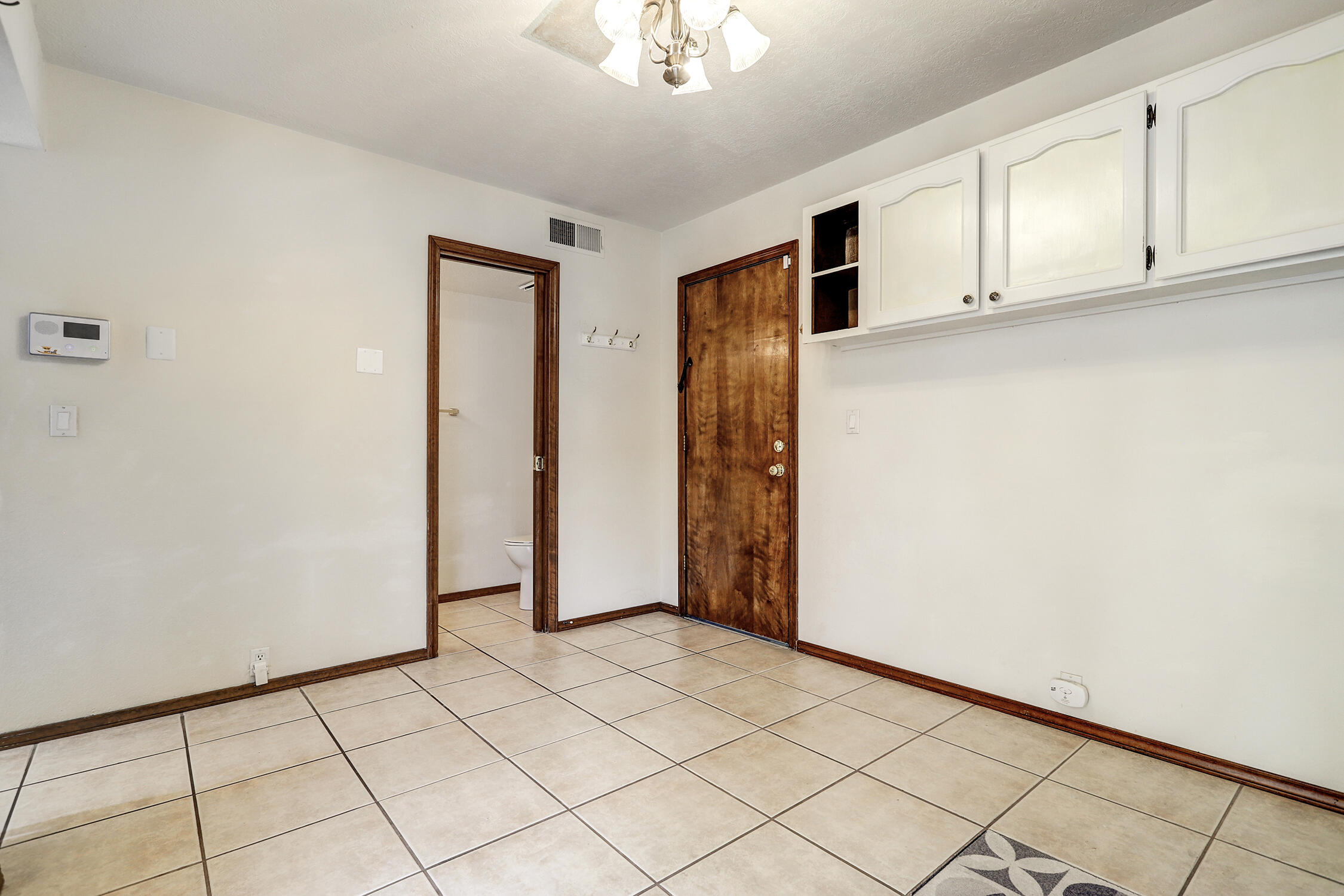 10713 Griffith Park Drive NE