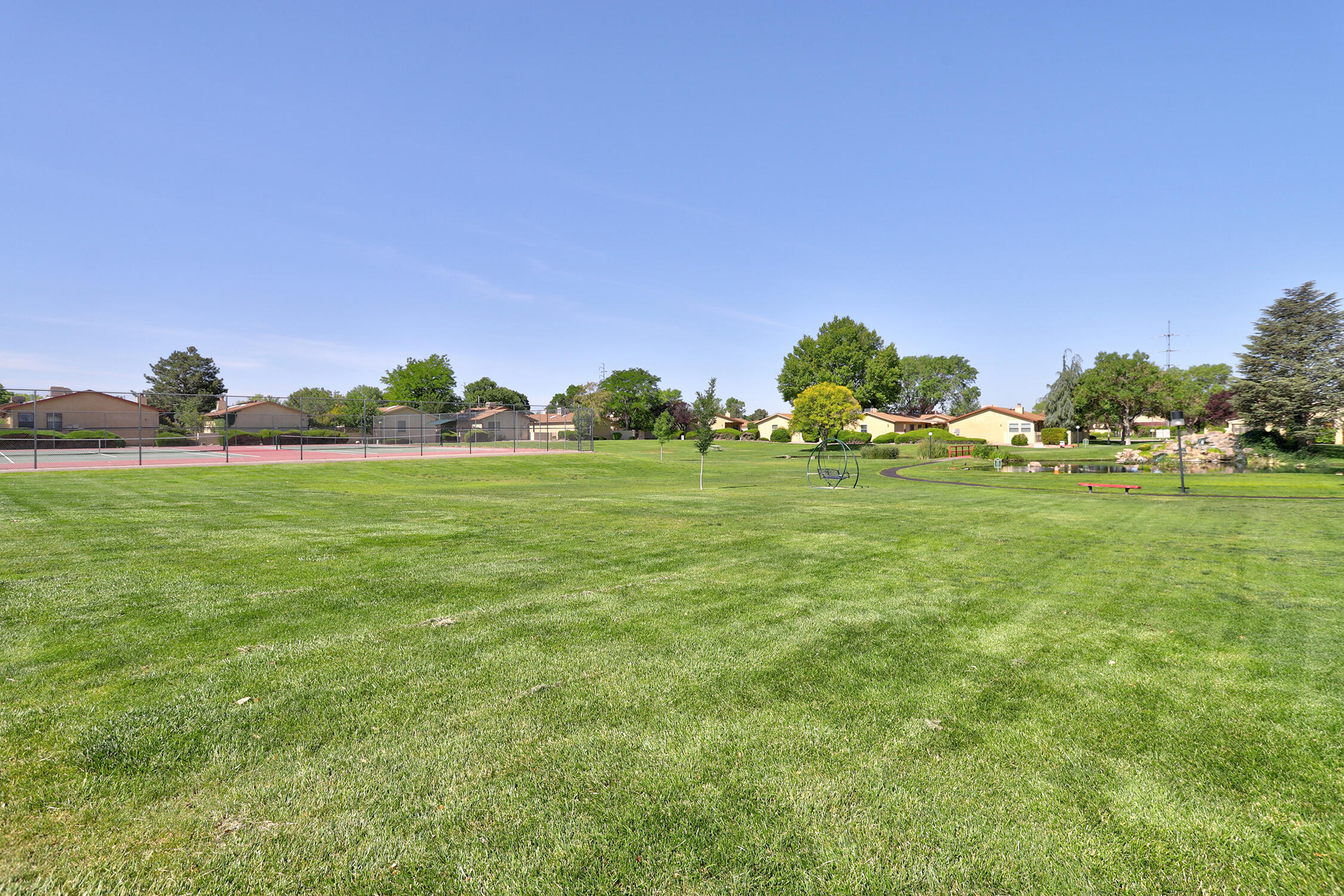 10713 Griffith Park Drive NE
