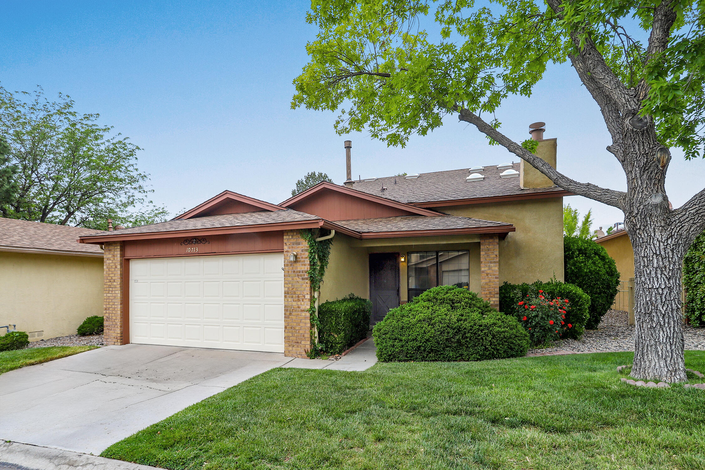 10713 Griffith Park Drive NE
