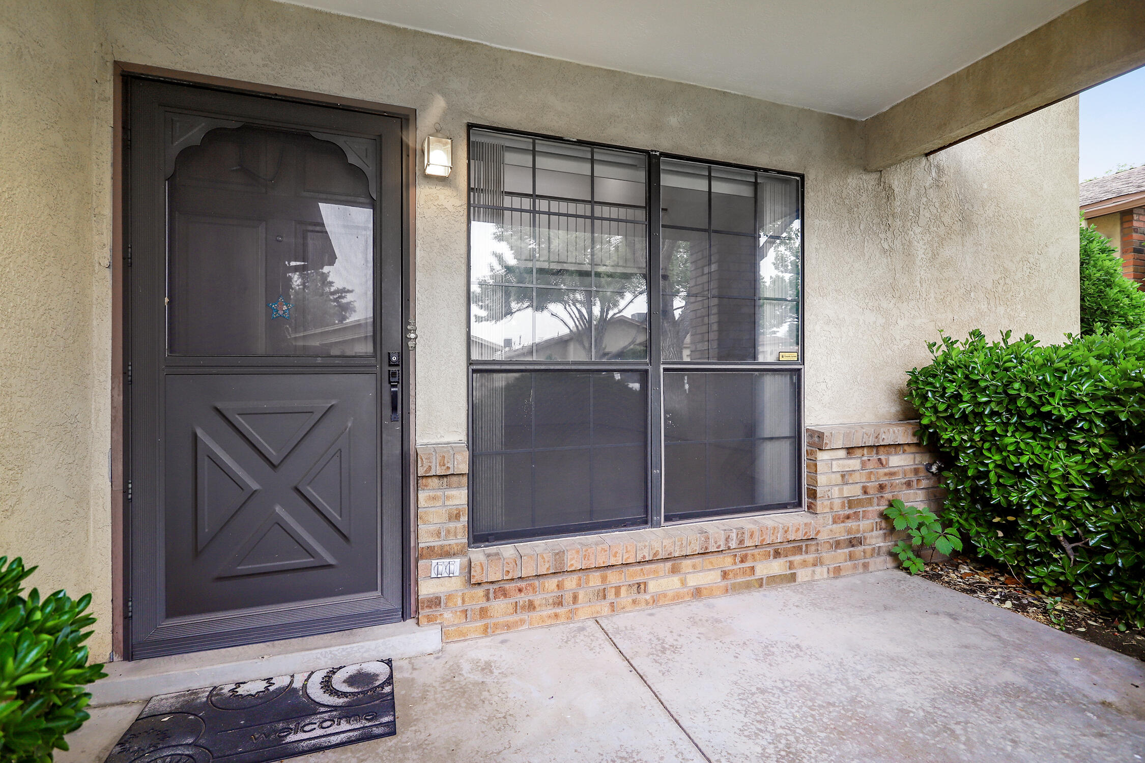 10713 Griffith Park Drive NE