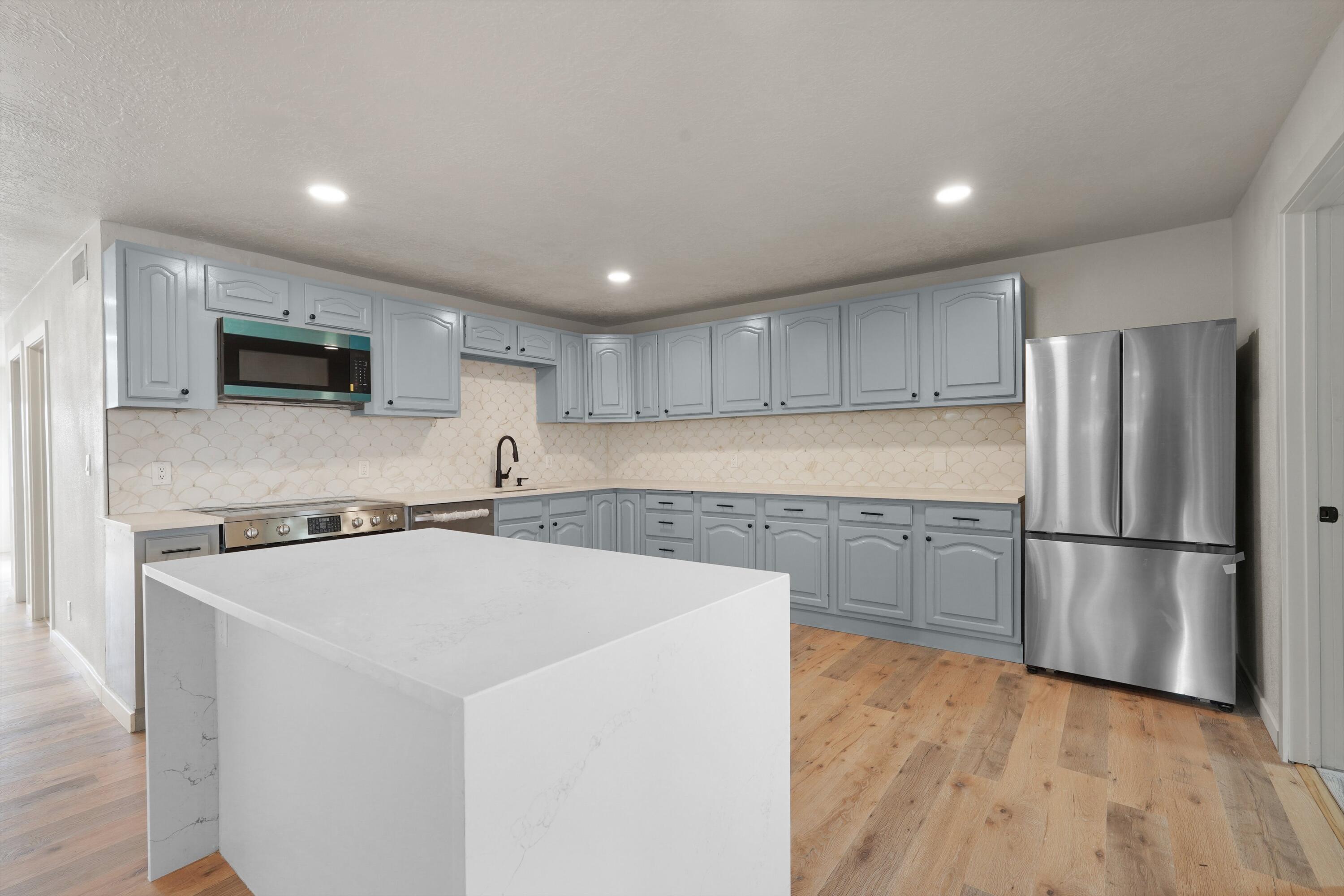 1019 Santa Clara Drive