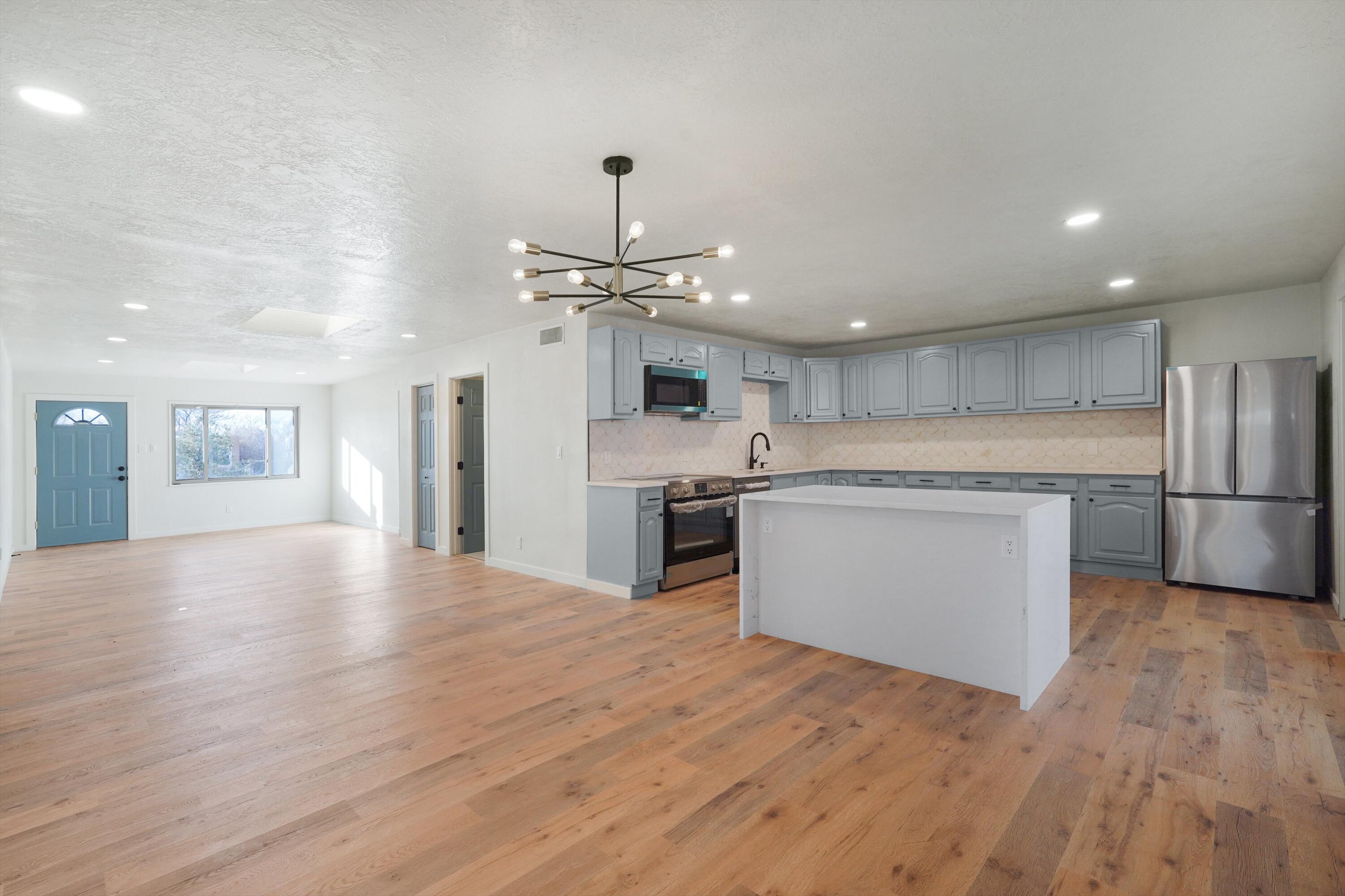 1019 Santa Clara Drive