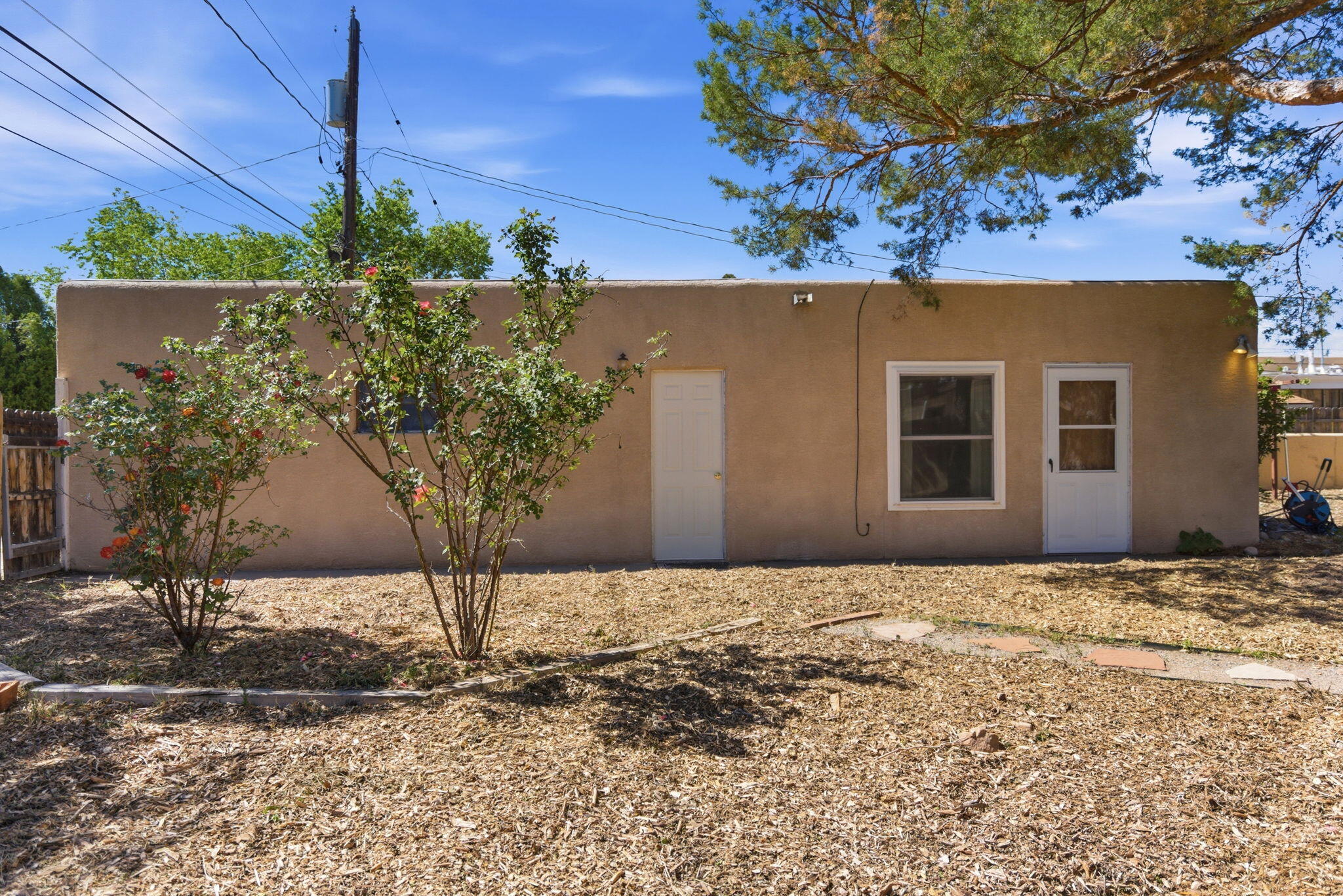 808 Parkland Circle SE