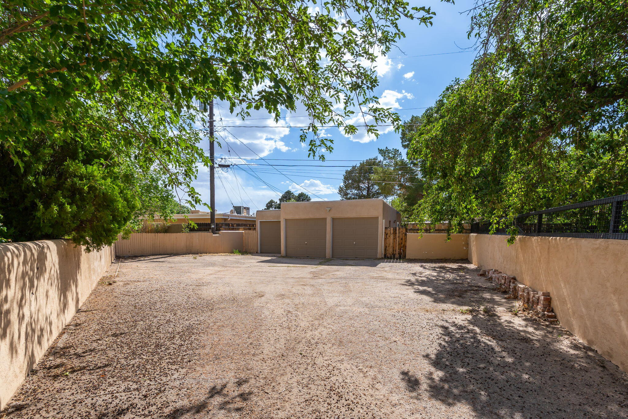 808 Parkland Circle SE