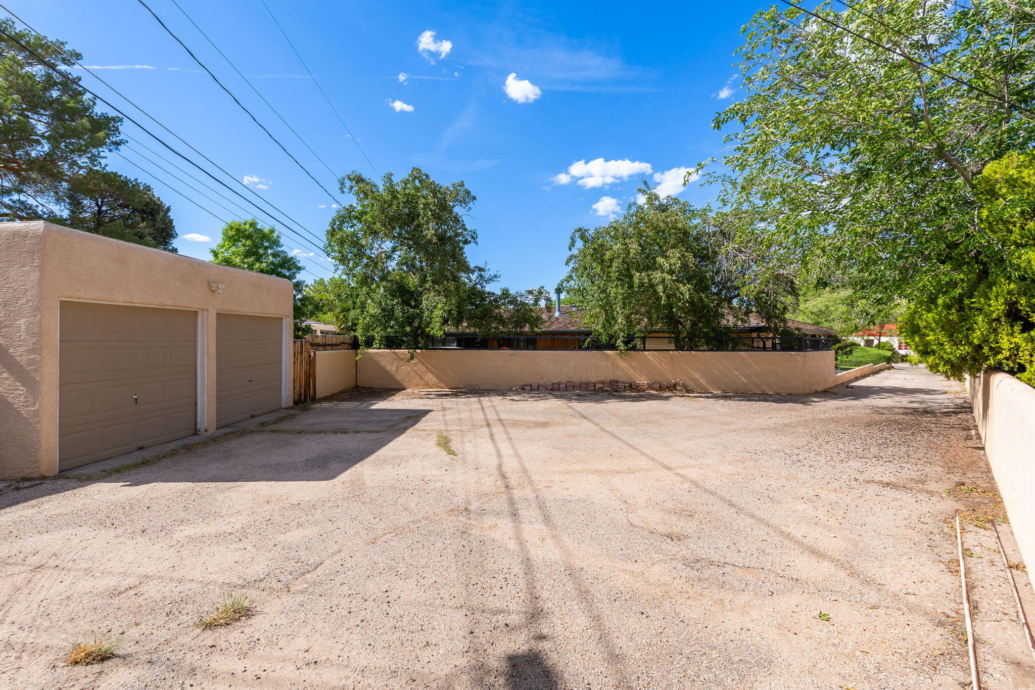 808 Parkland Circle SE