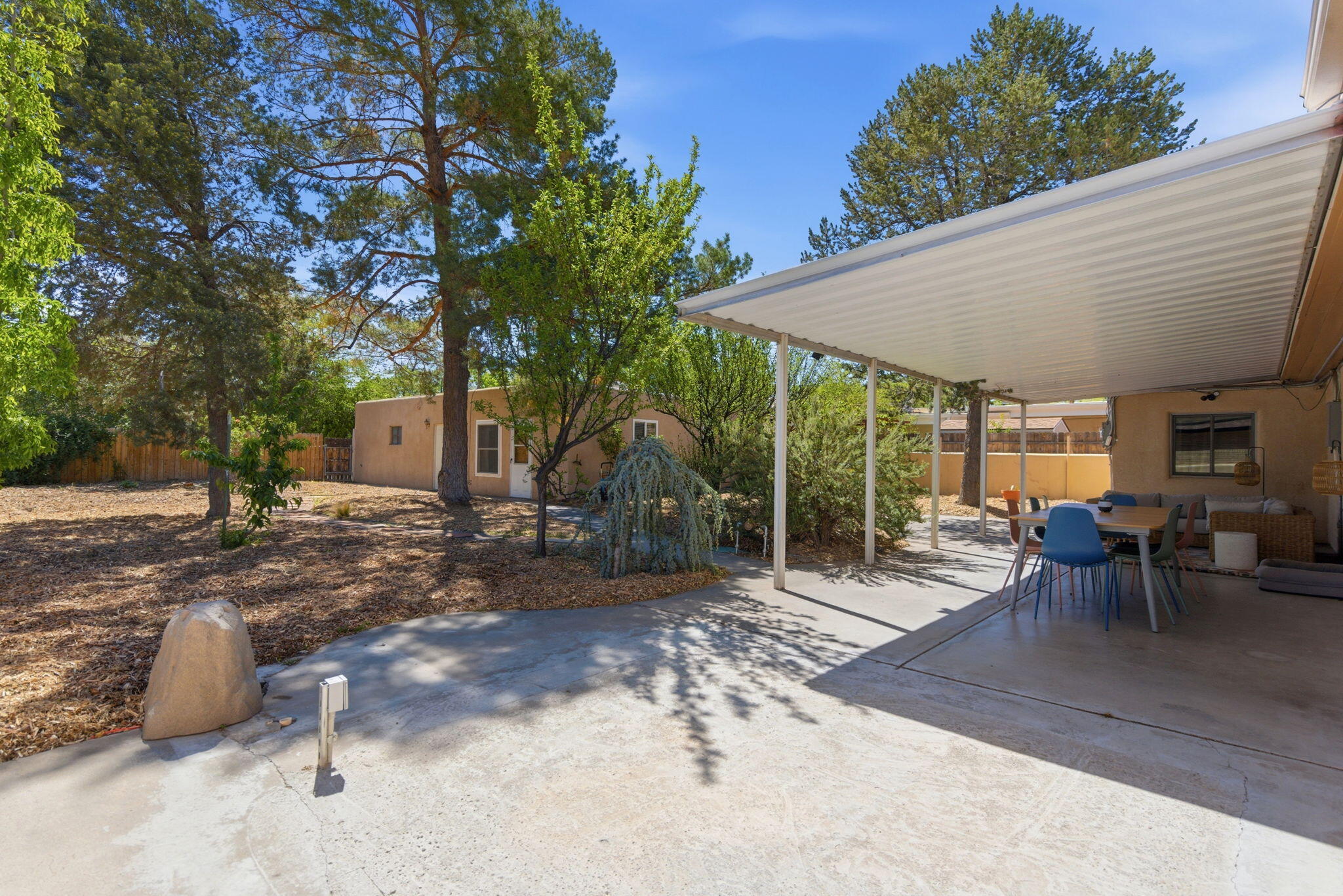 808 Parkland Circle SE