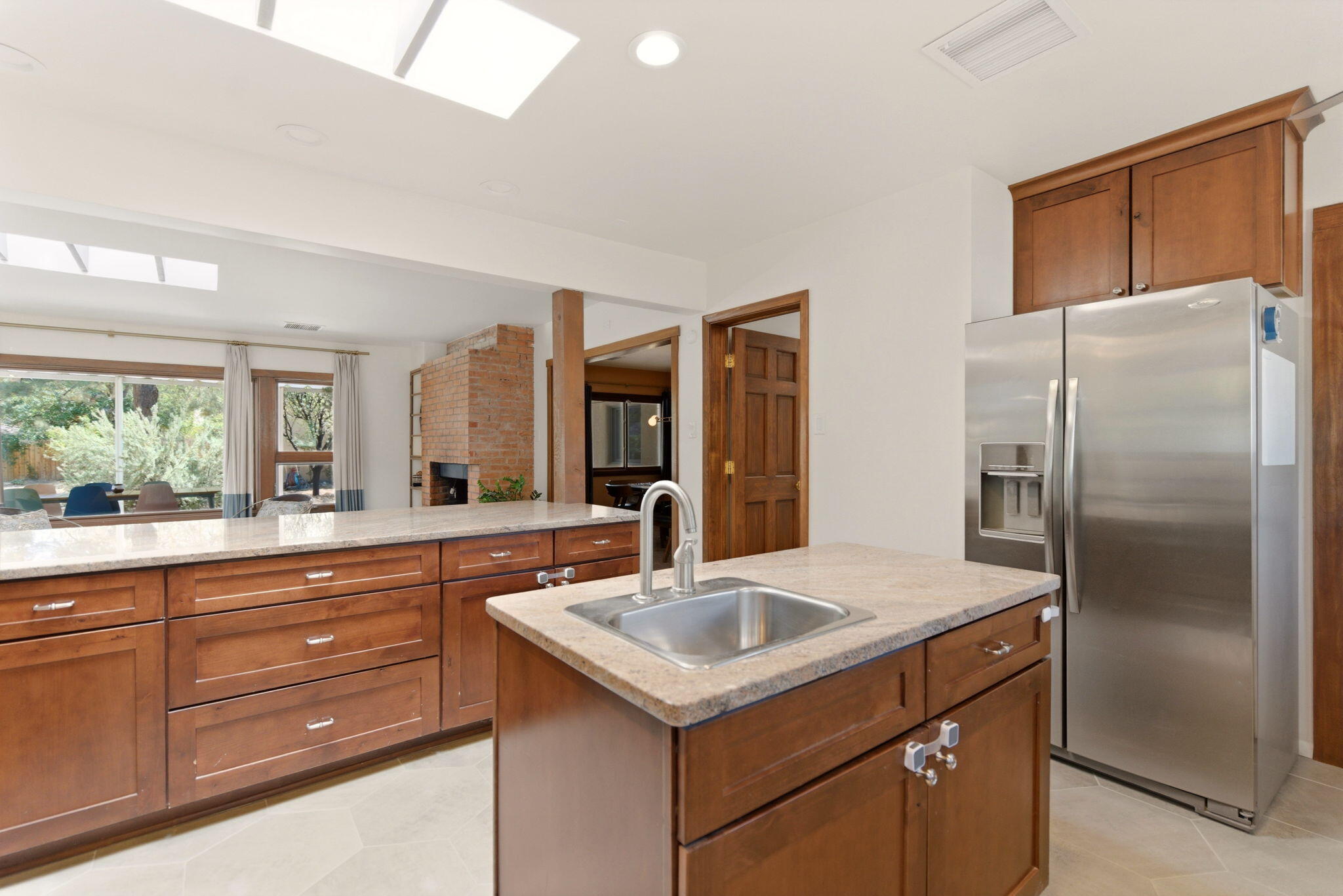 808 Parkland Circle SE