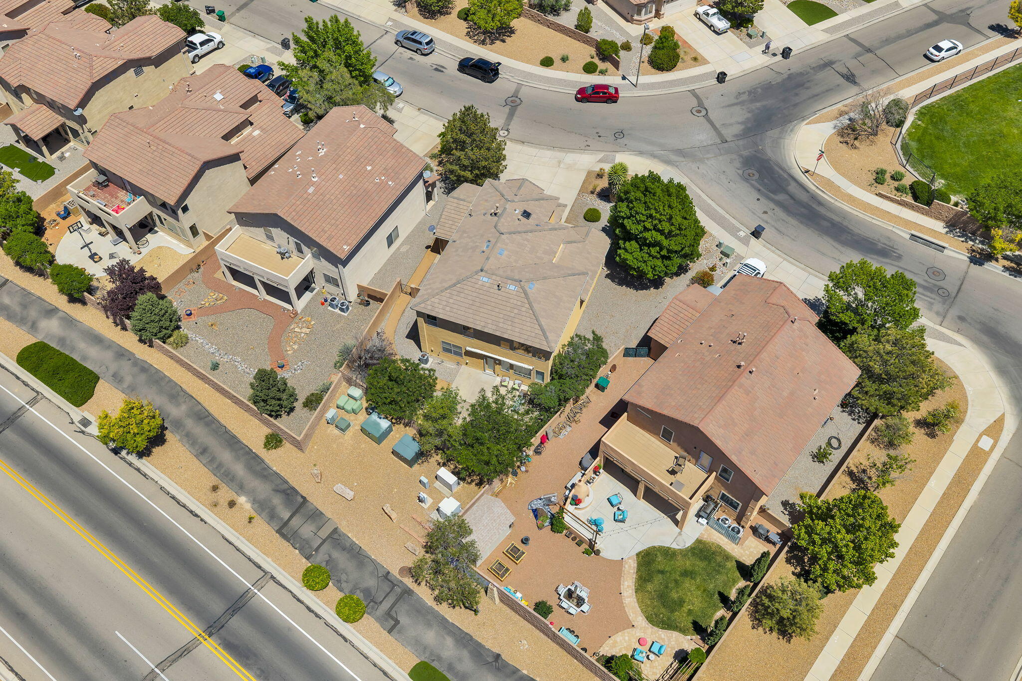 1544 Peppoli Loop SE