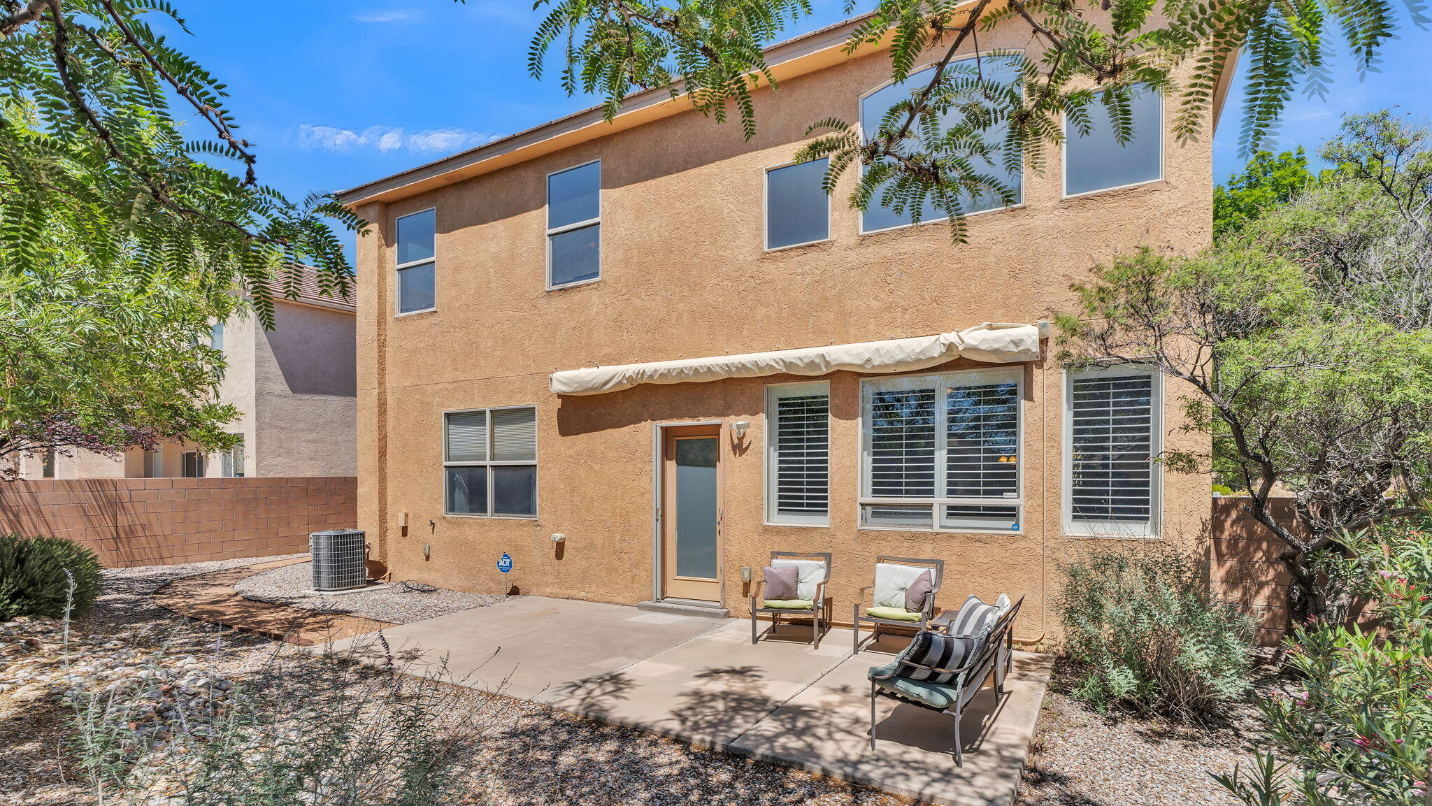 1544 Peppoli Loop SE