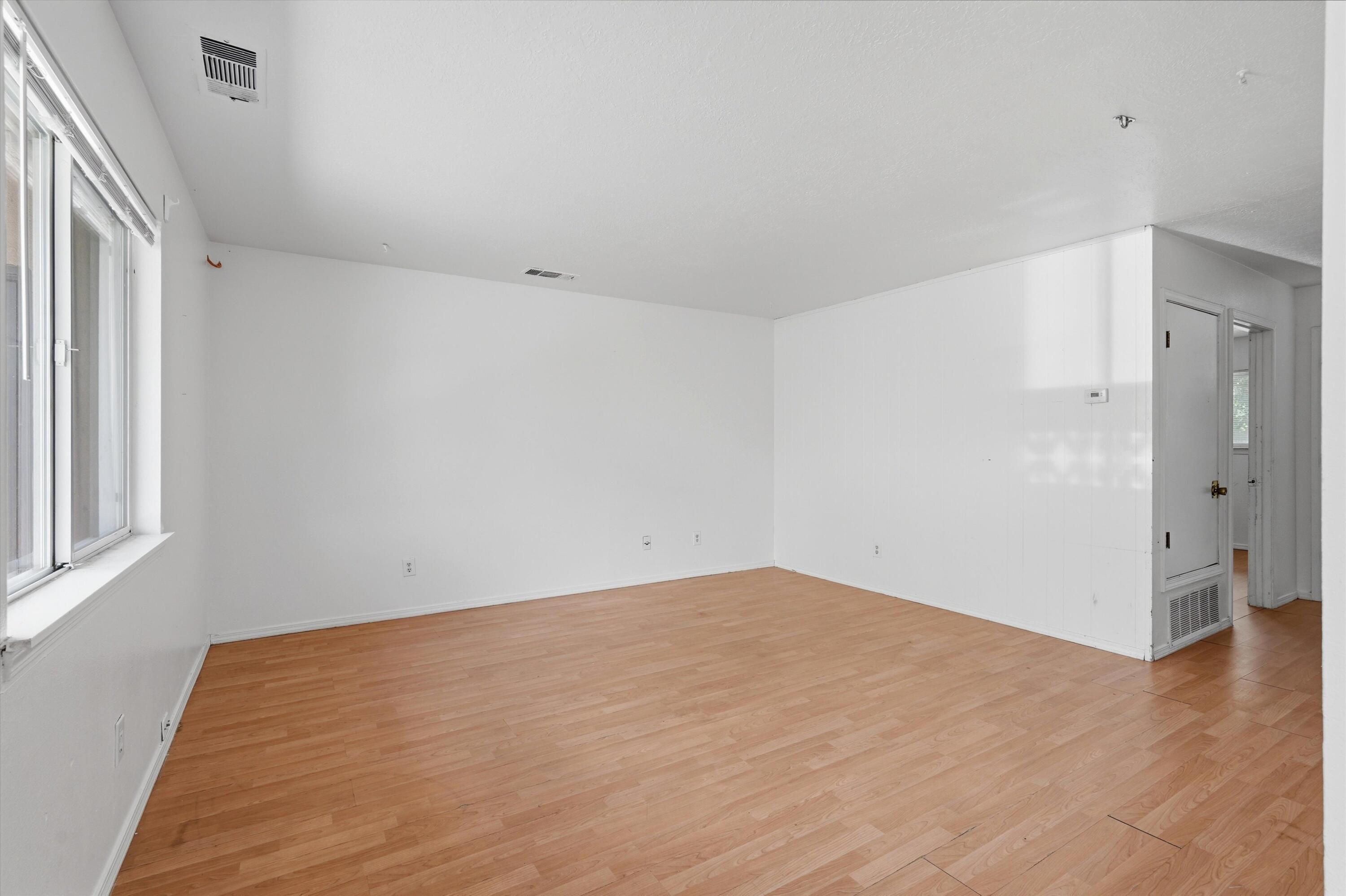 304 Vassar Drive SE