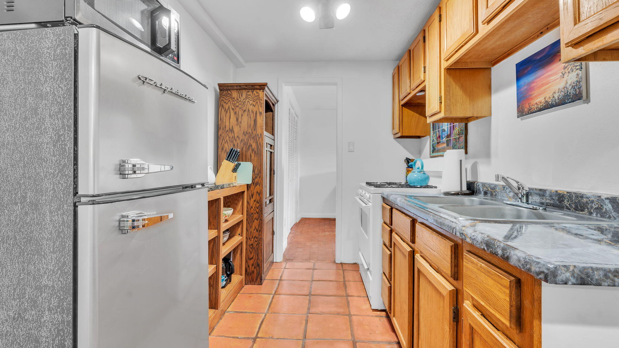 424 Apodaca Street