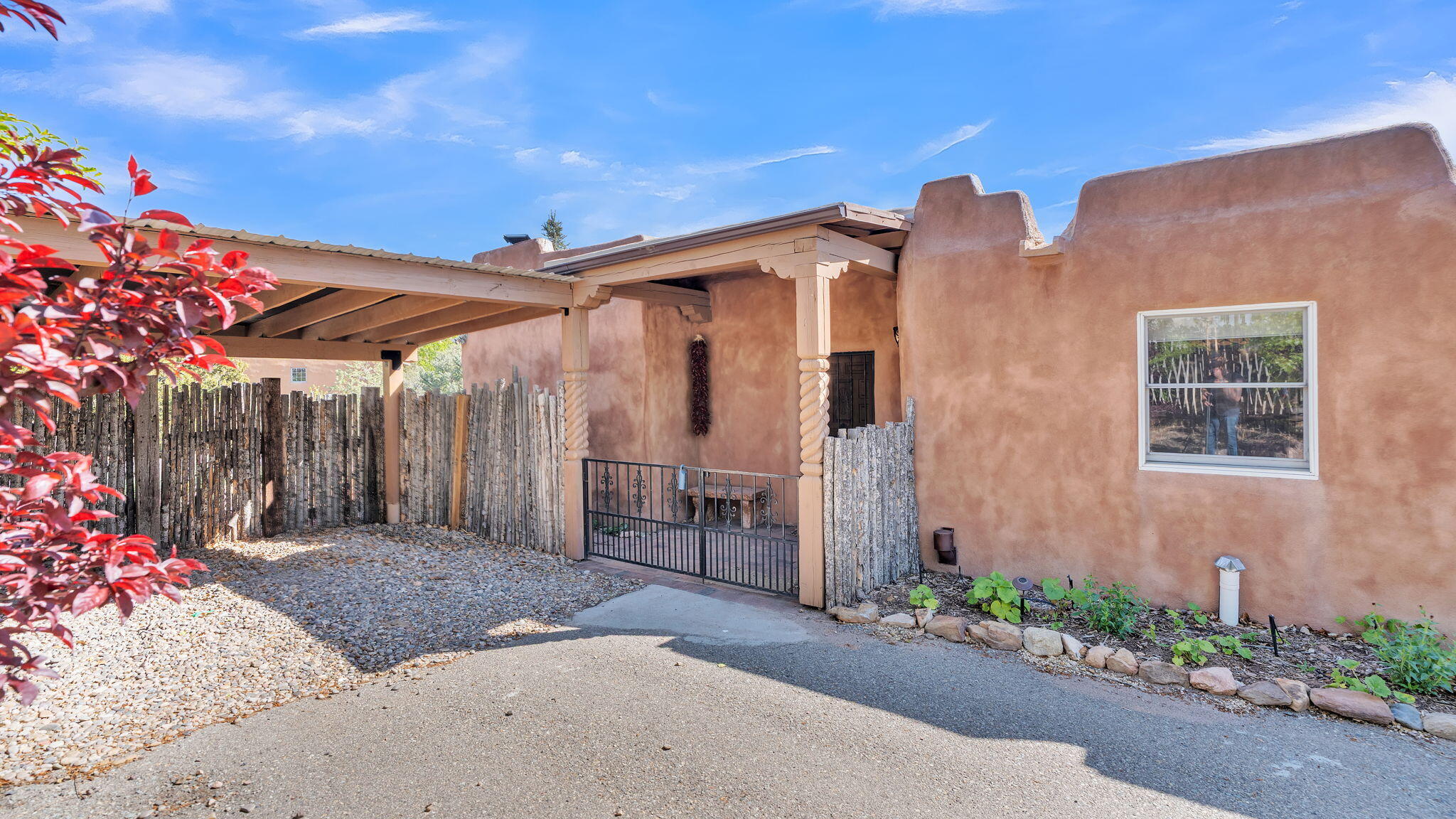 424 Apodaca Street