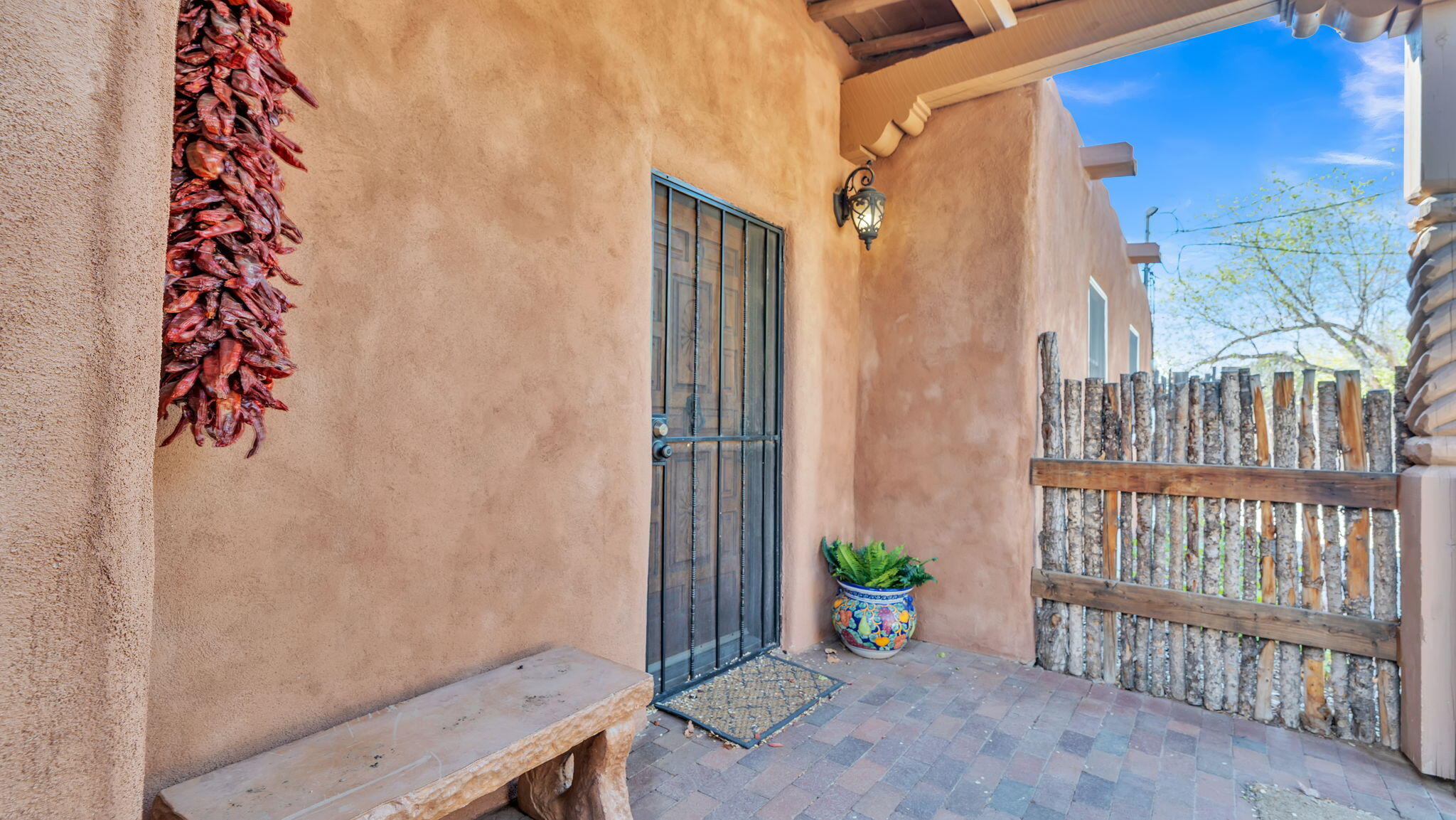 424 Apodaca Street