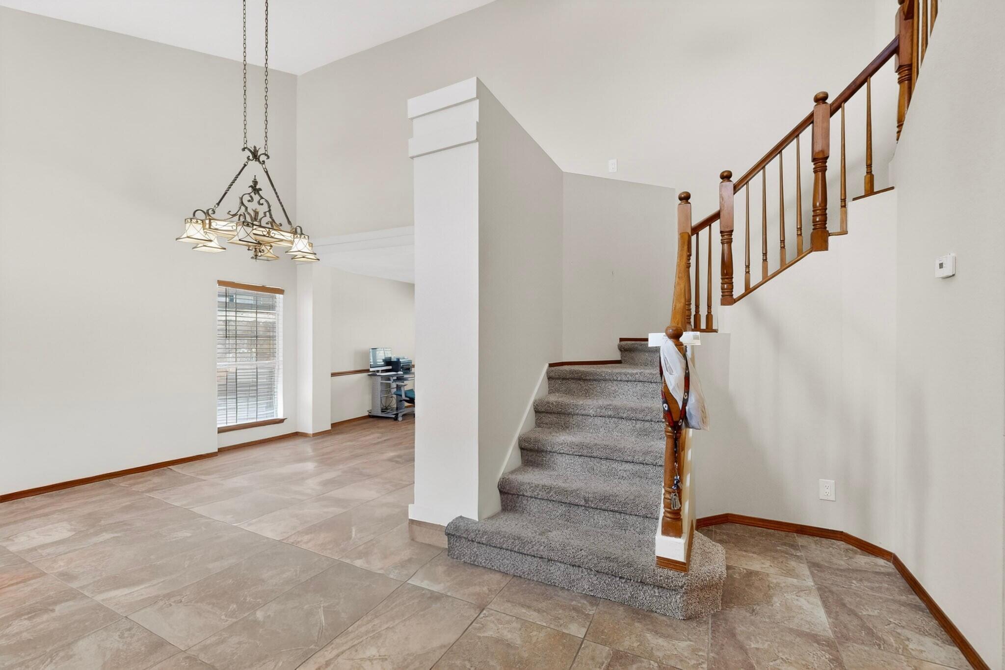 2813 Mesa Road SE