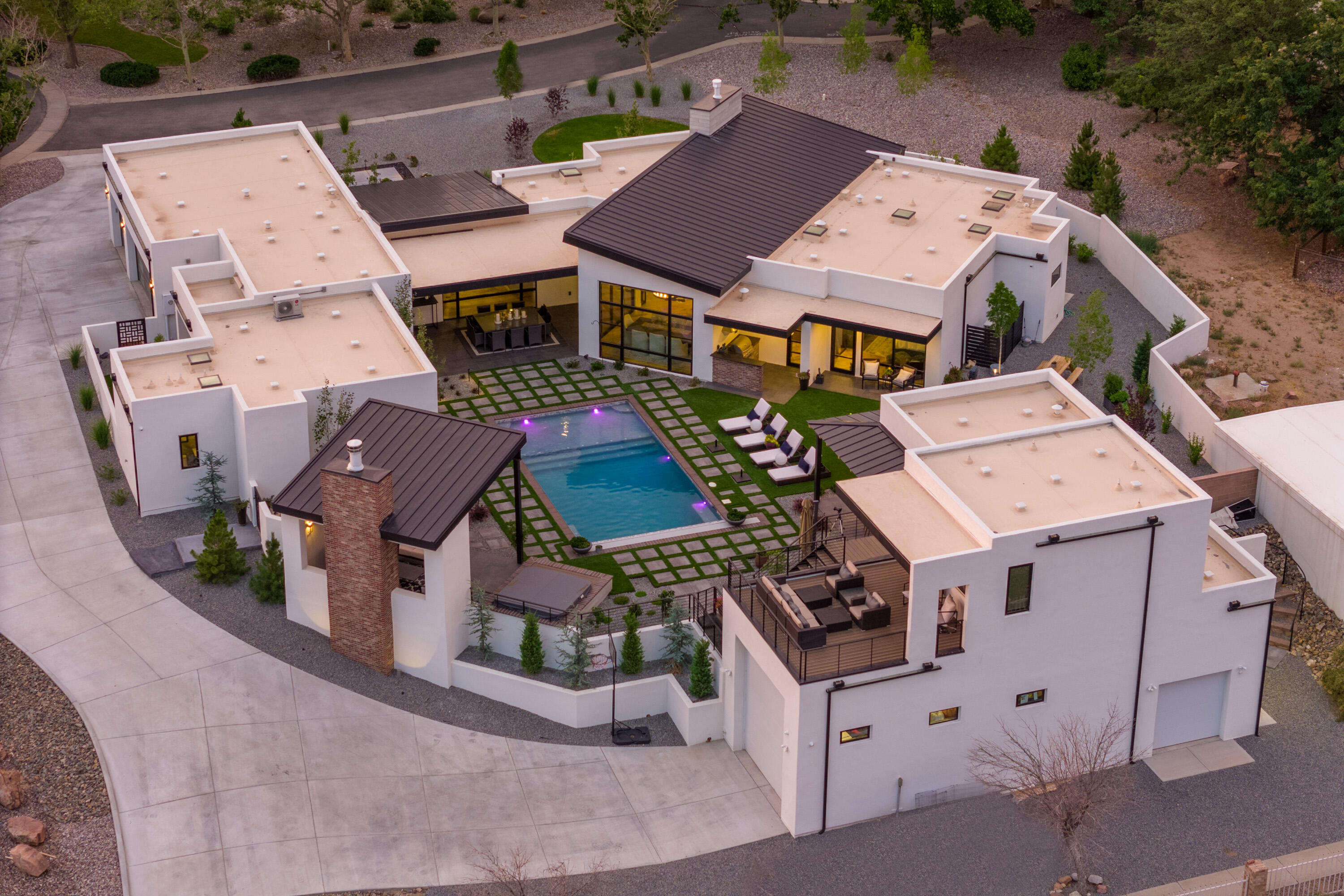 10104 San Bernardino Drive NE