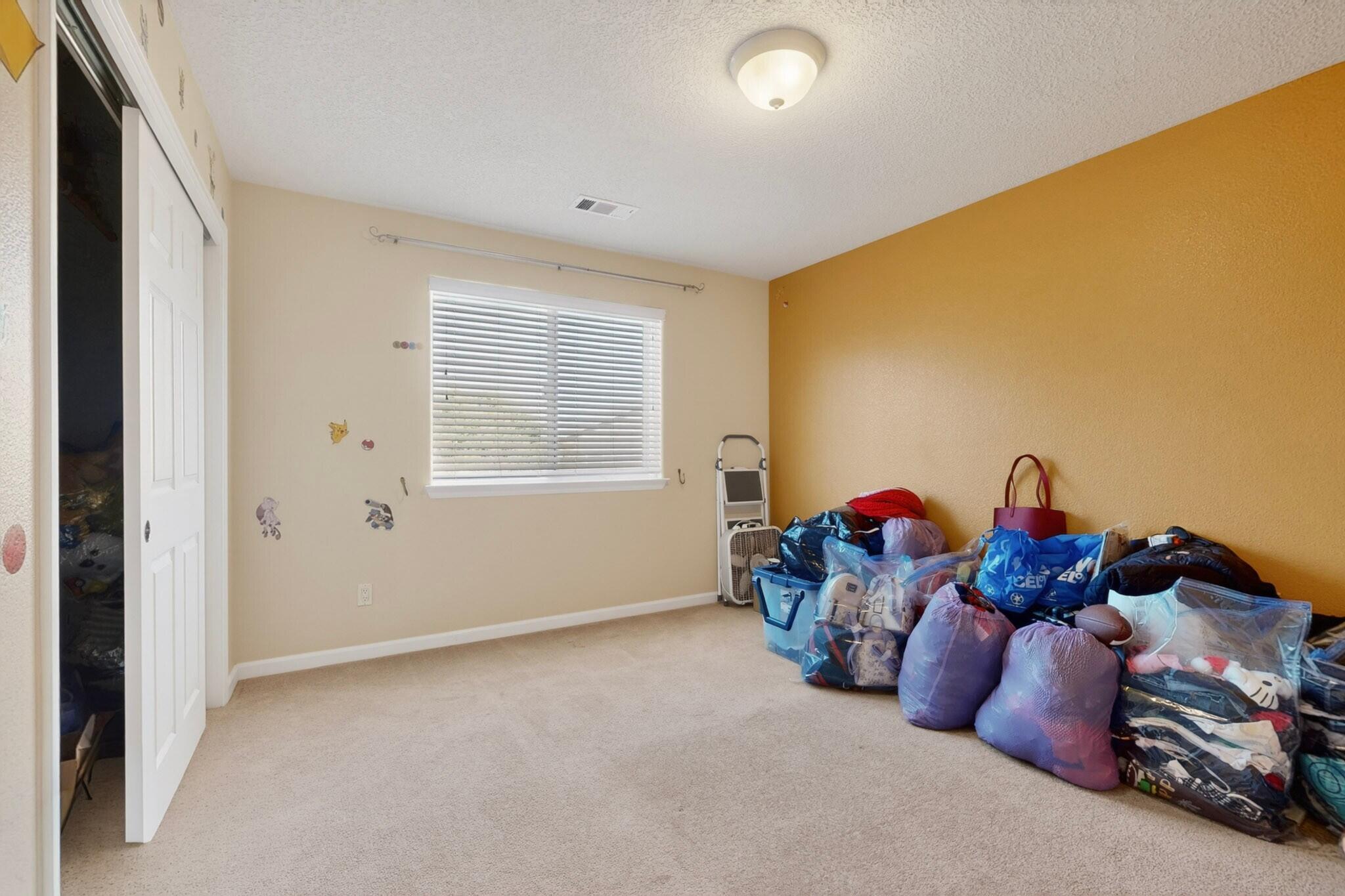 420 Vista Roja Place NE